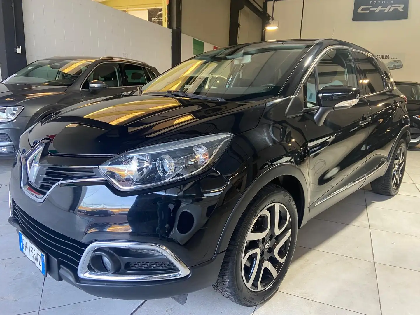 Renault Captur Captur 1.2 tce Intens (energy r-link) s Zwart - 2