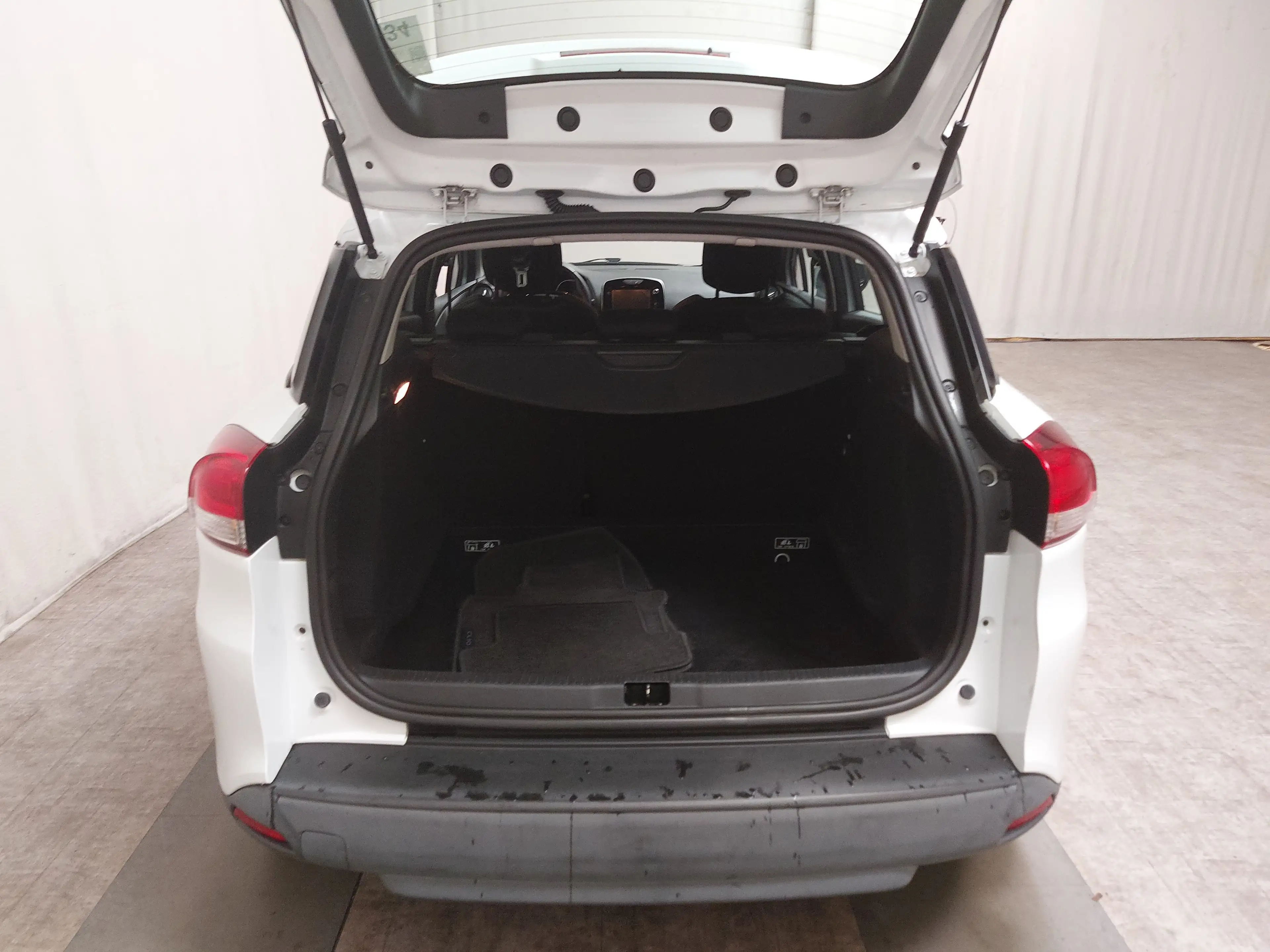 Renault Clio Grandtour 0.9 TCe Navi Shz BT — photo 15