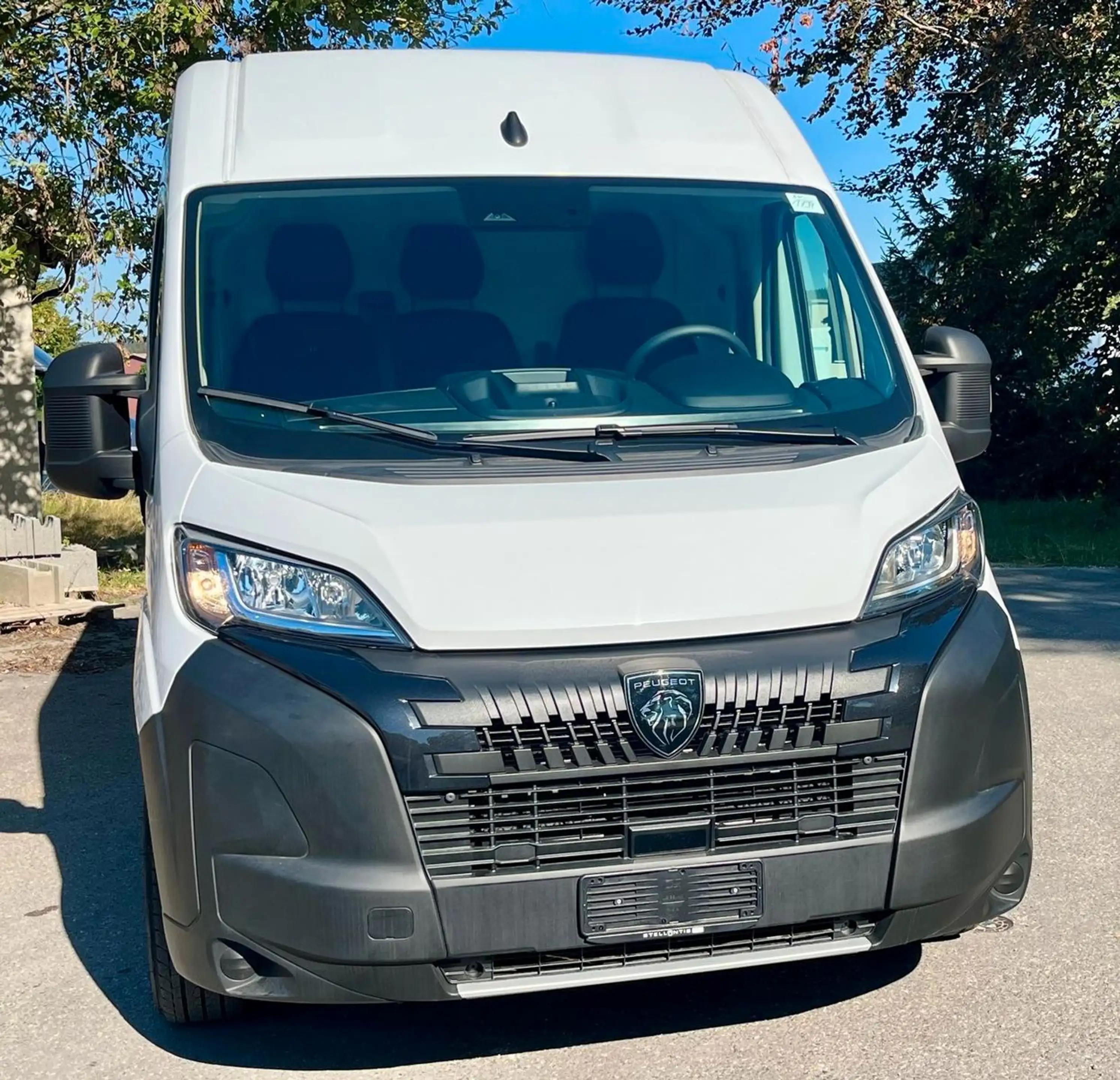 Peugeot Boxer Kasten 33 L2H2 BlueHDi 120/Trennwand/Klima — photo 2