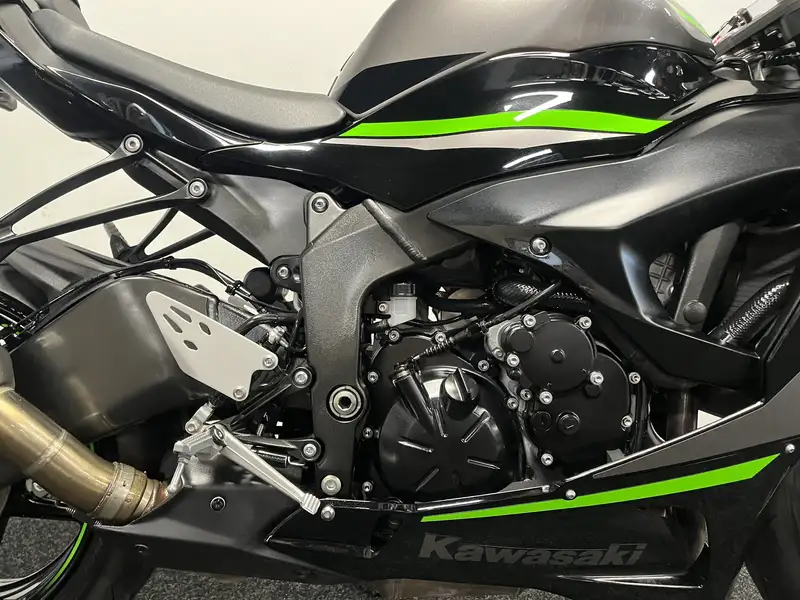 Kawasaki Ninja ZX-6R - foto 7