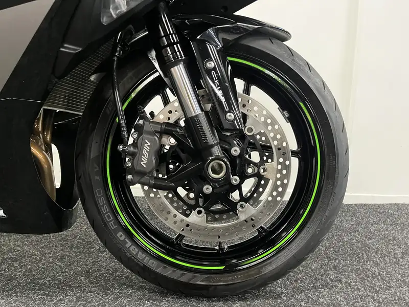Kawasaki Ninja ZX-6R - foto 6