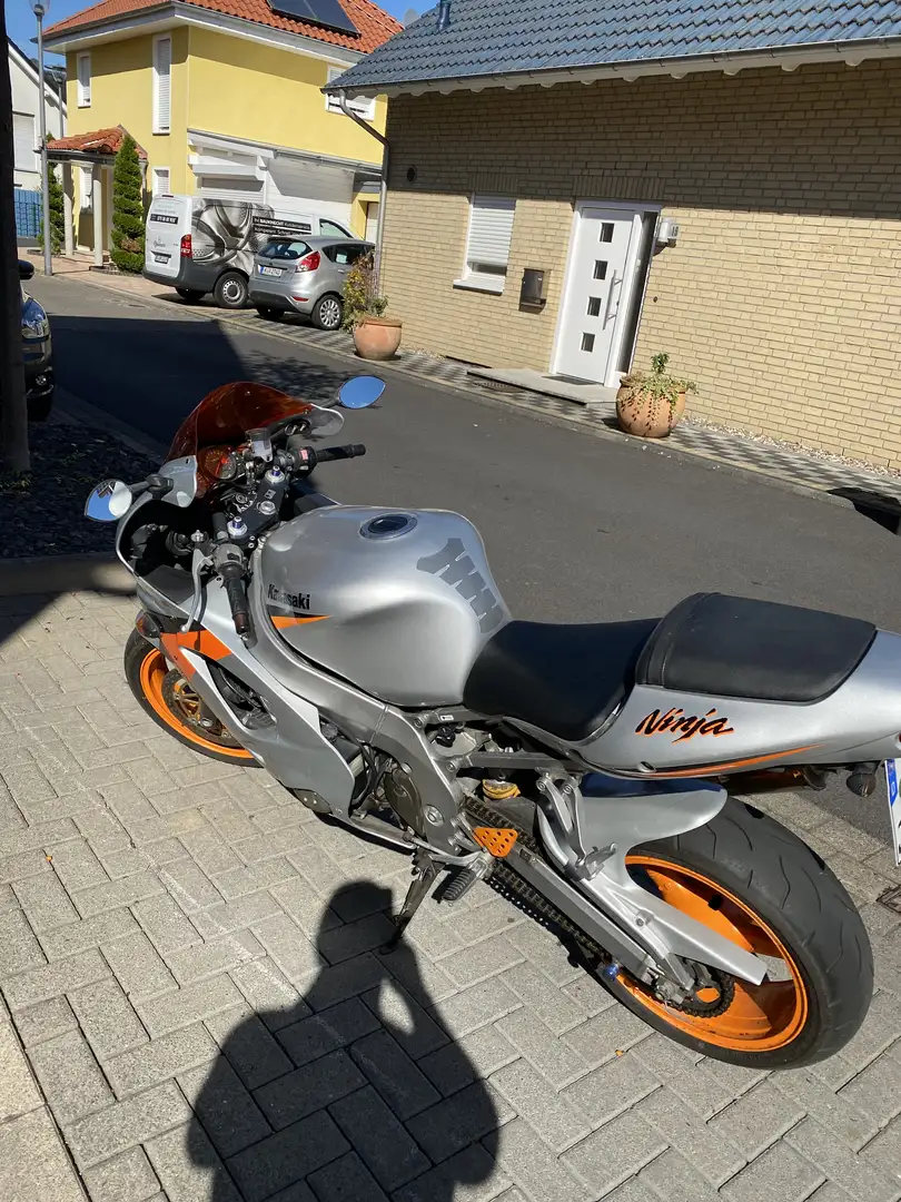 Kawasaki Ninja ZX-9R - 2
