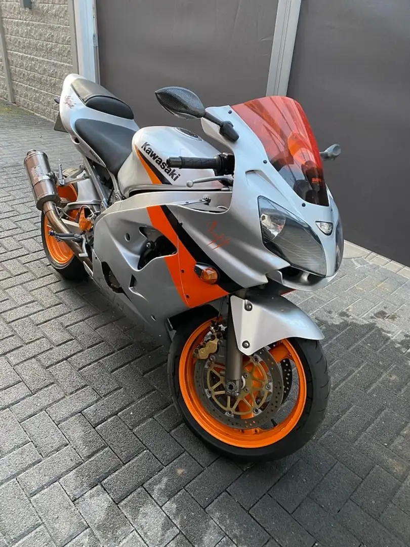 Kawasaki Ninja ZX-9R - 1