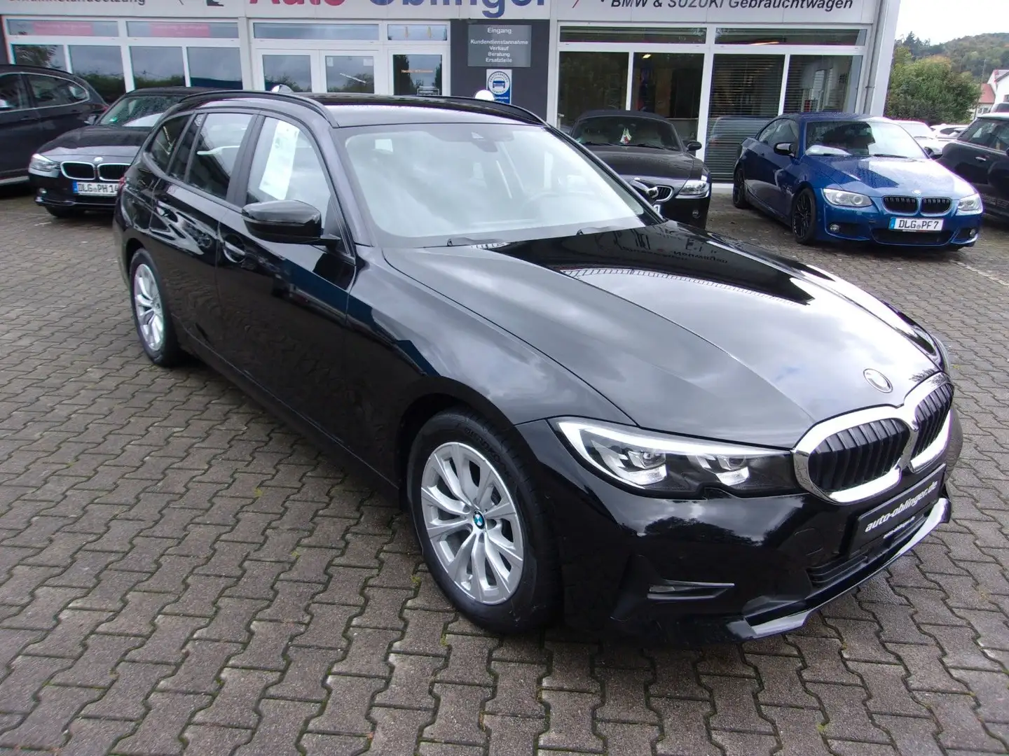 BMW 318 d Touring Automatic Schwarz - 1