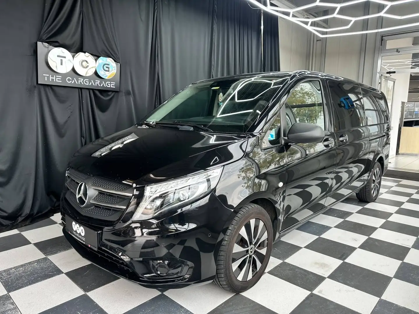 Mercedes-Benz Vito 114/116/119/124 CDI RWD extralang Select (447.705) Schwarz - 1