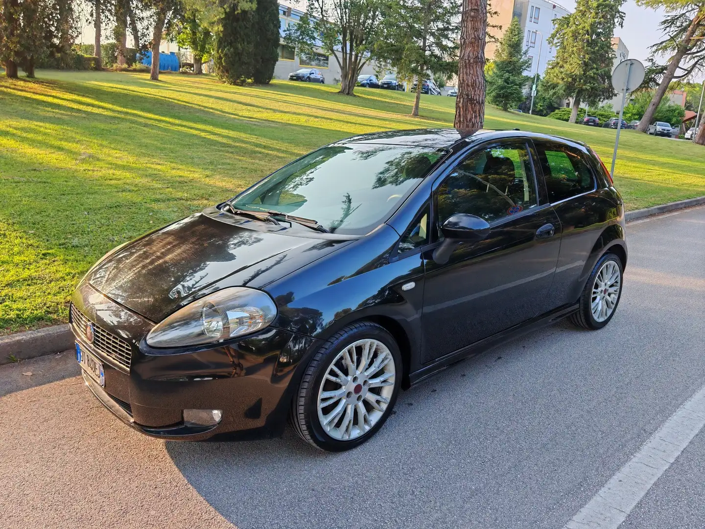 Fiat Grande Punto 5p 1.4 sjt 16v Dynamic 95cv - 1