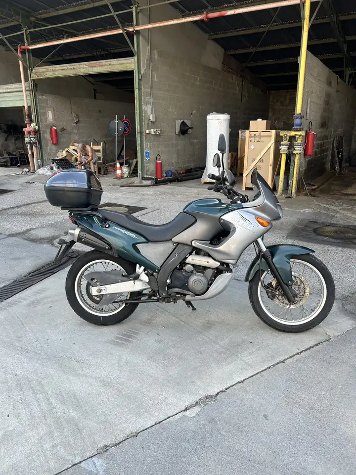 Aprilia Pegaso 650