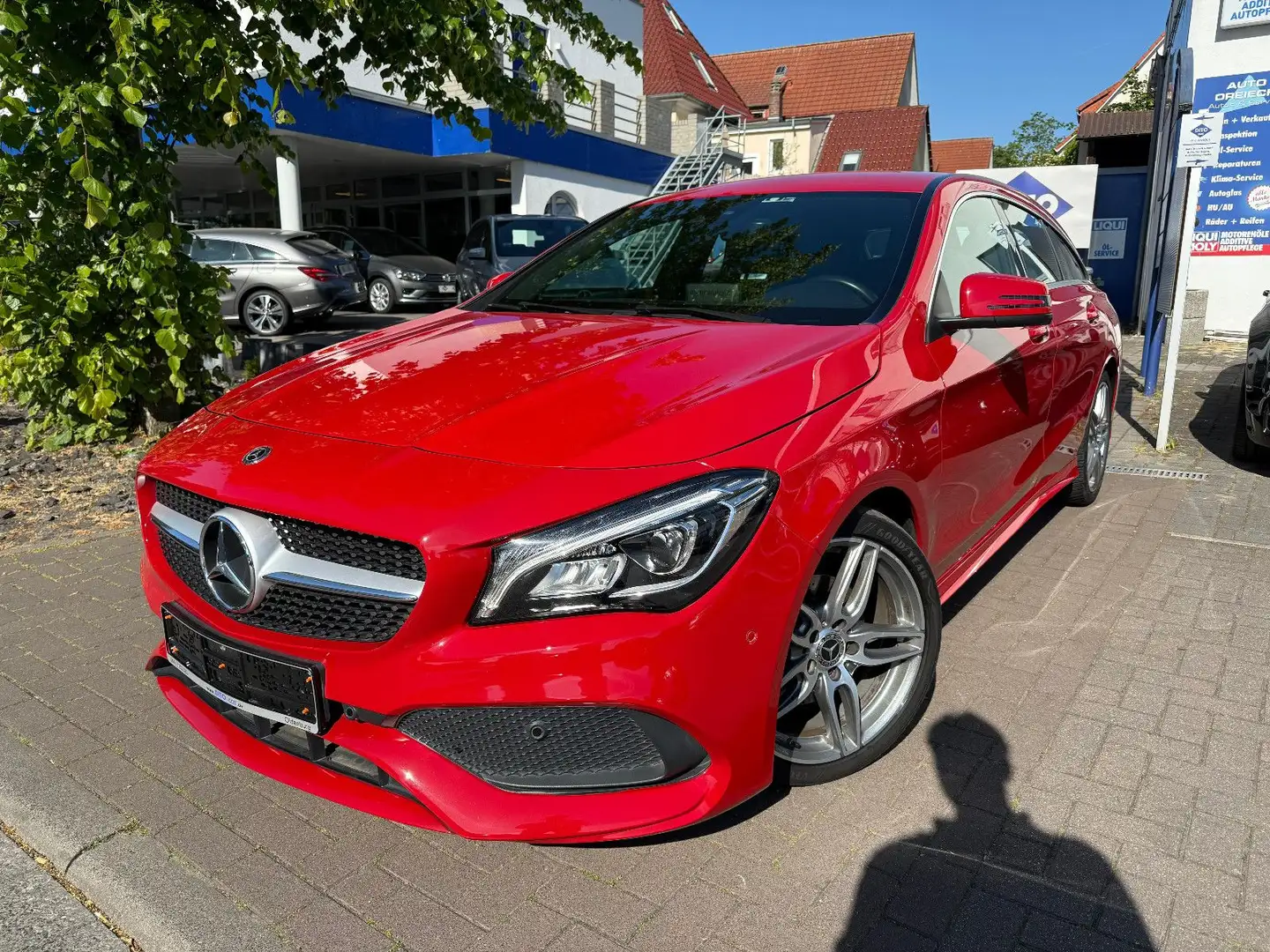 Mercedes-Benz CLA 180 Shooting Brake AMG Line NAVI/LED/TEMP. Rot - 1