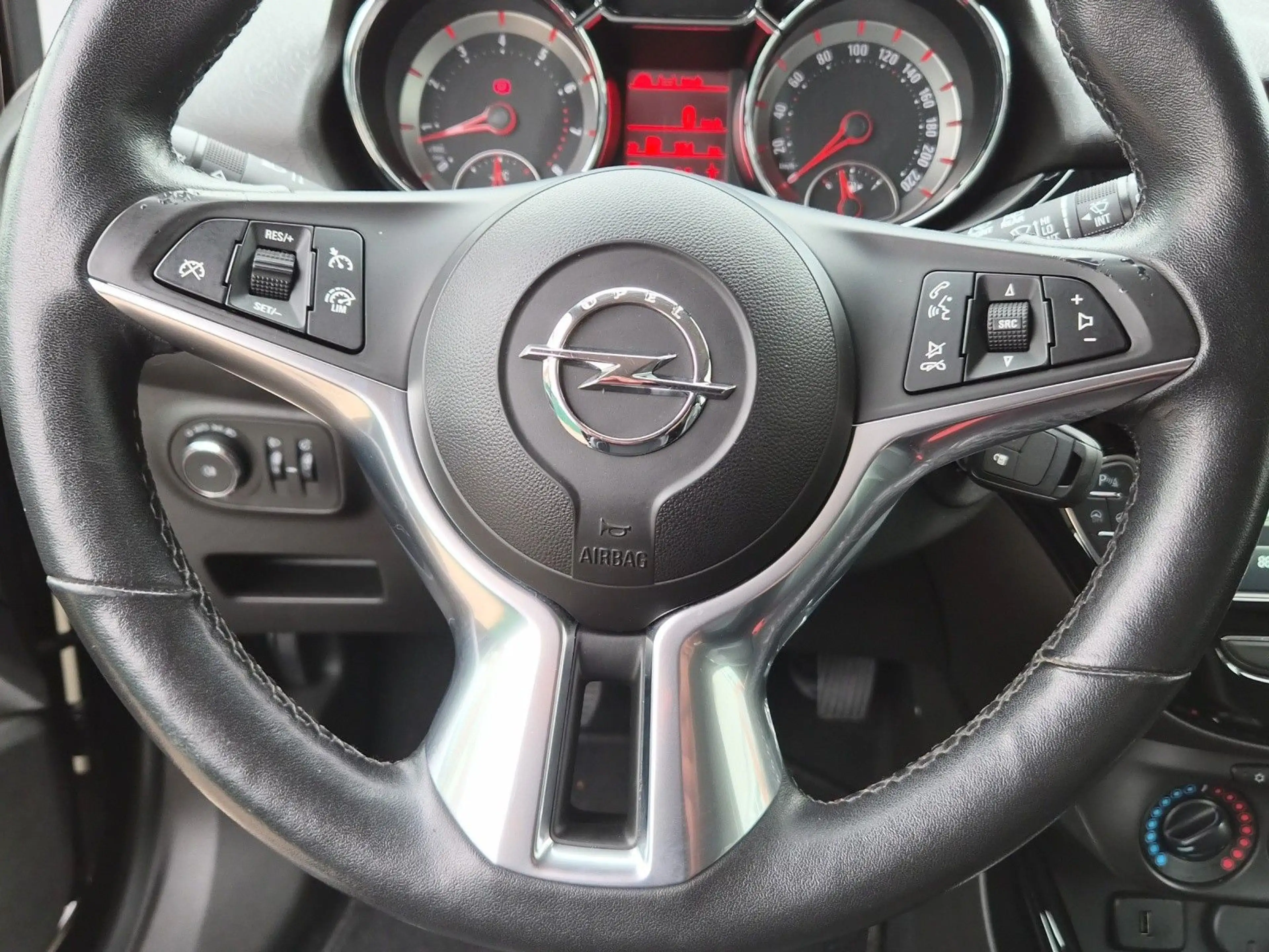 Opel Adam 120 Jahre Klima Lenkradheizung Tüv Neu — photo 14