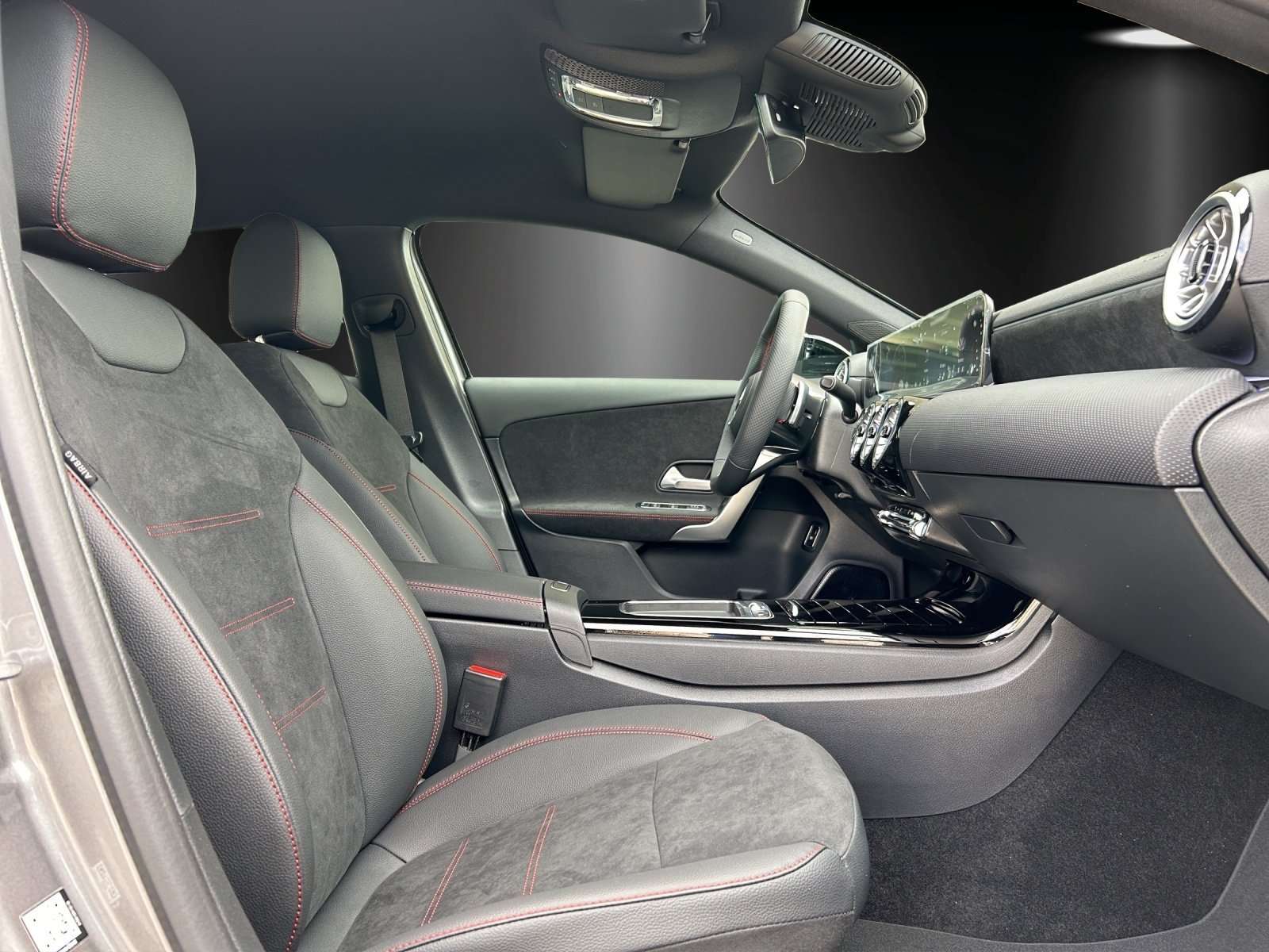 Mercedes-Benz A 220
