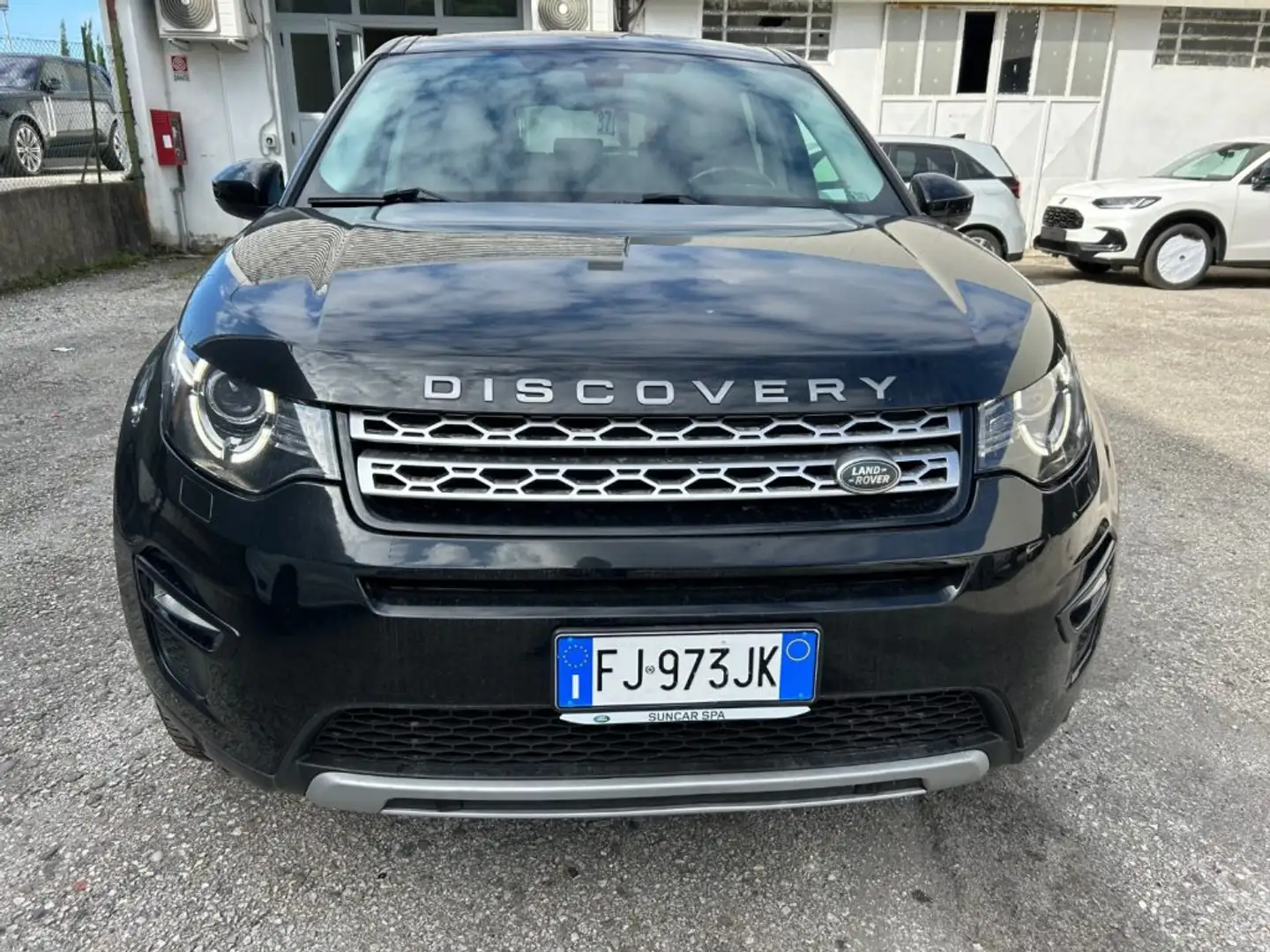 Land Rover Discovery Sport 2.0 TD4 150 CV HSE Schwarz - 2