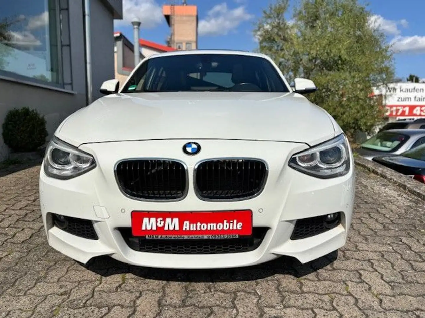 BMW 120 d xDrive M-Sport Paket NAVI+GSHD+LEDER+Bi-XEN Weiß - 2