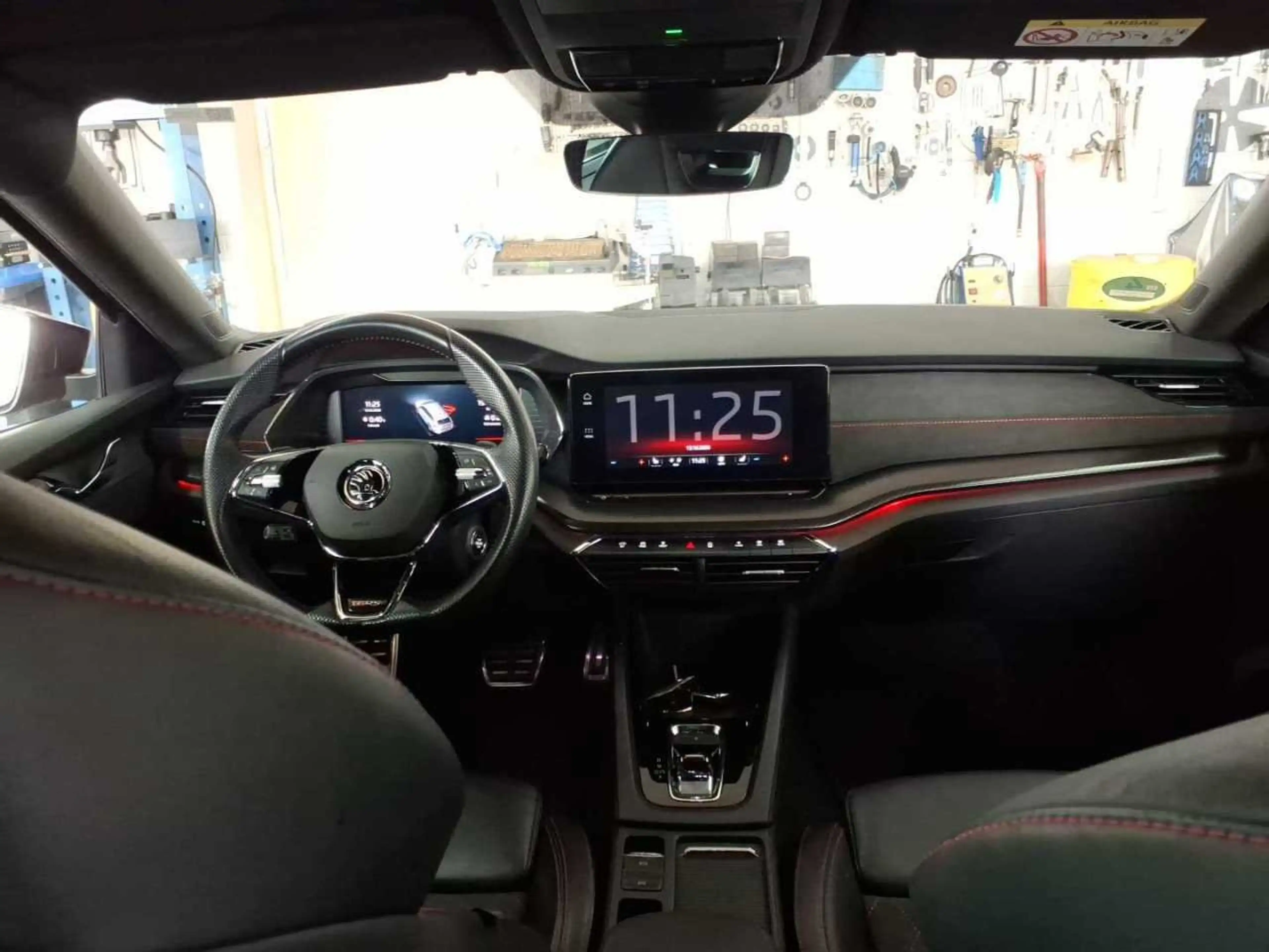 Skoda Octavia Combi 2.0 TDI RS Virtual AHK SpoSi ACC — photo 7