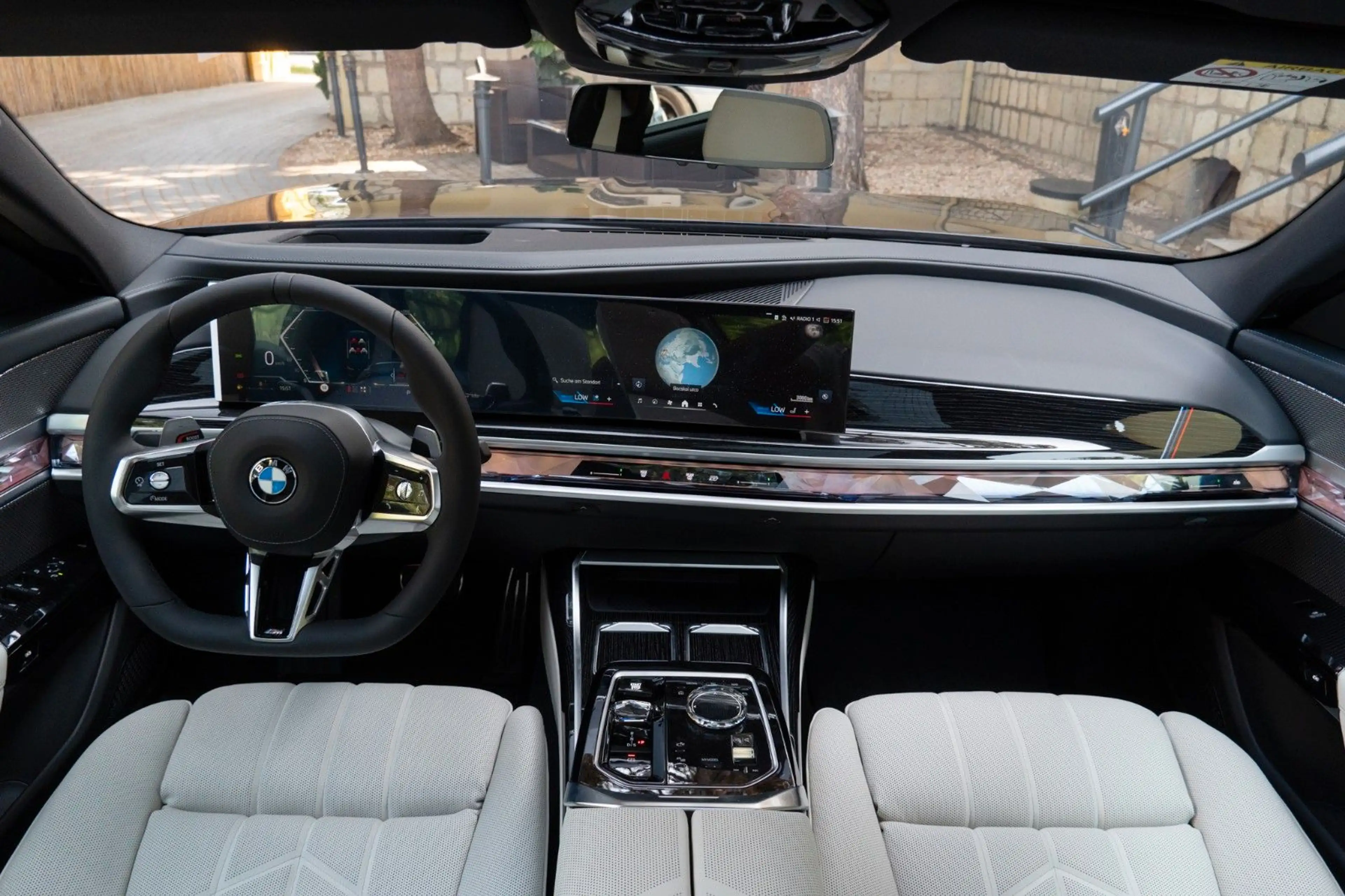BMW 740 d M SPORT.DR.ASS.PRO.MASSAGE.SKY.AUT.TÜR.AHK — photo 7