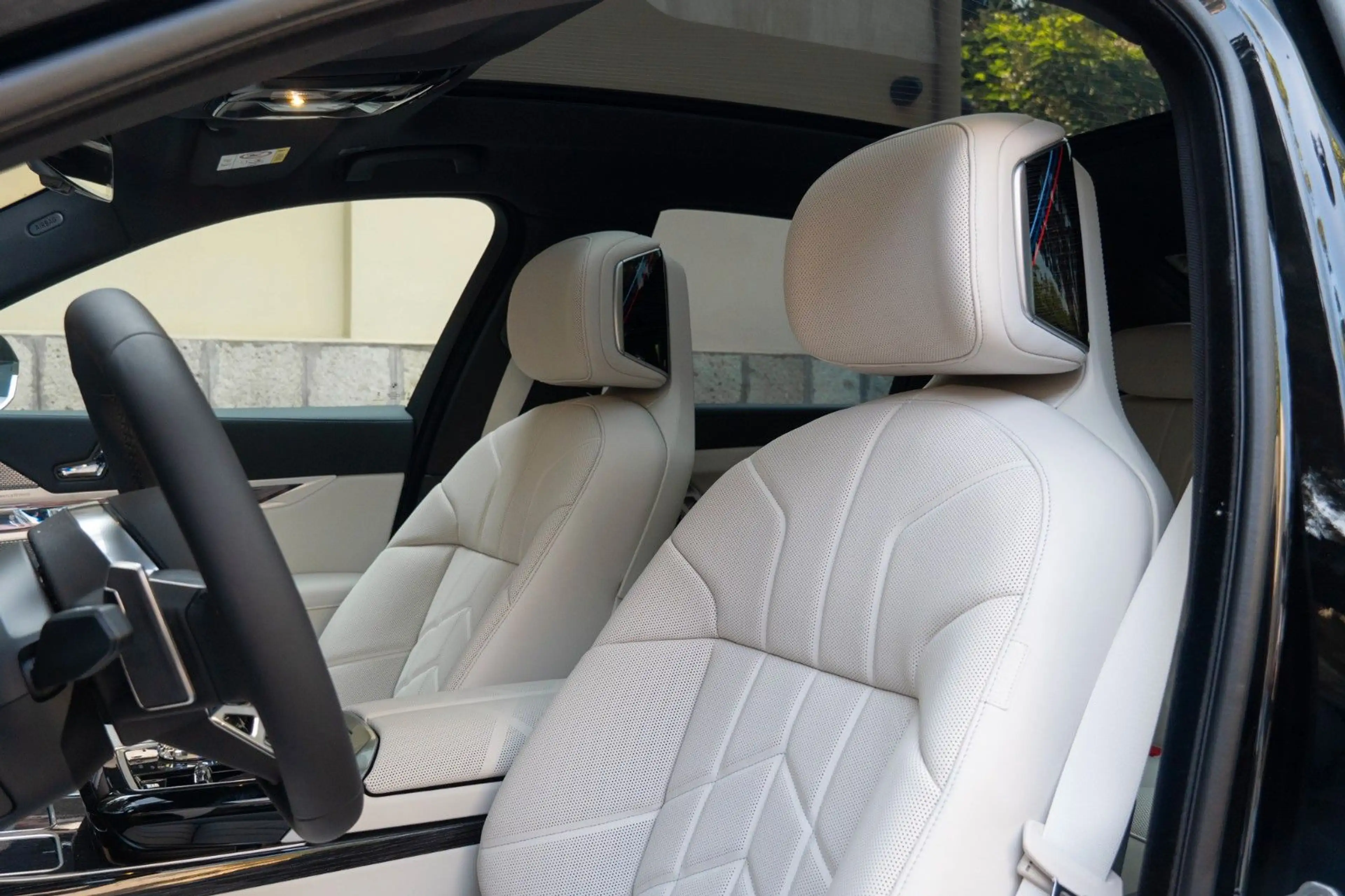 BMW 740 d M SPORT.DR.ASS.PRO.MASSAGE.SKY.AUT.TÜR.AHK — photo 12