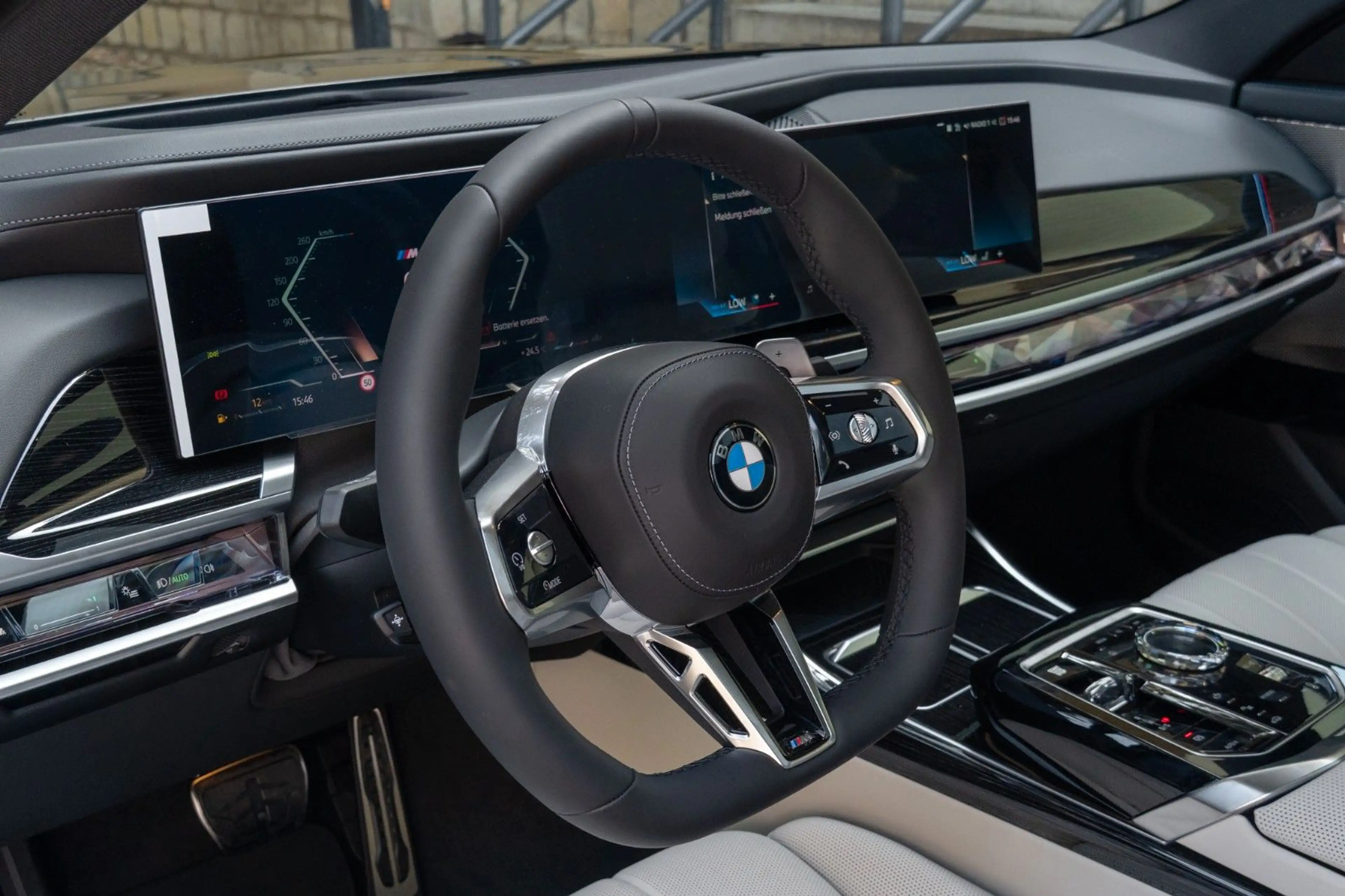 BMW 740 d M SPORT.DR.ASS.PRO.MASSAGE.SKY.AUT.TÜR.AHK — photo 10