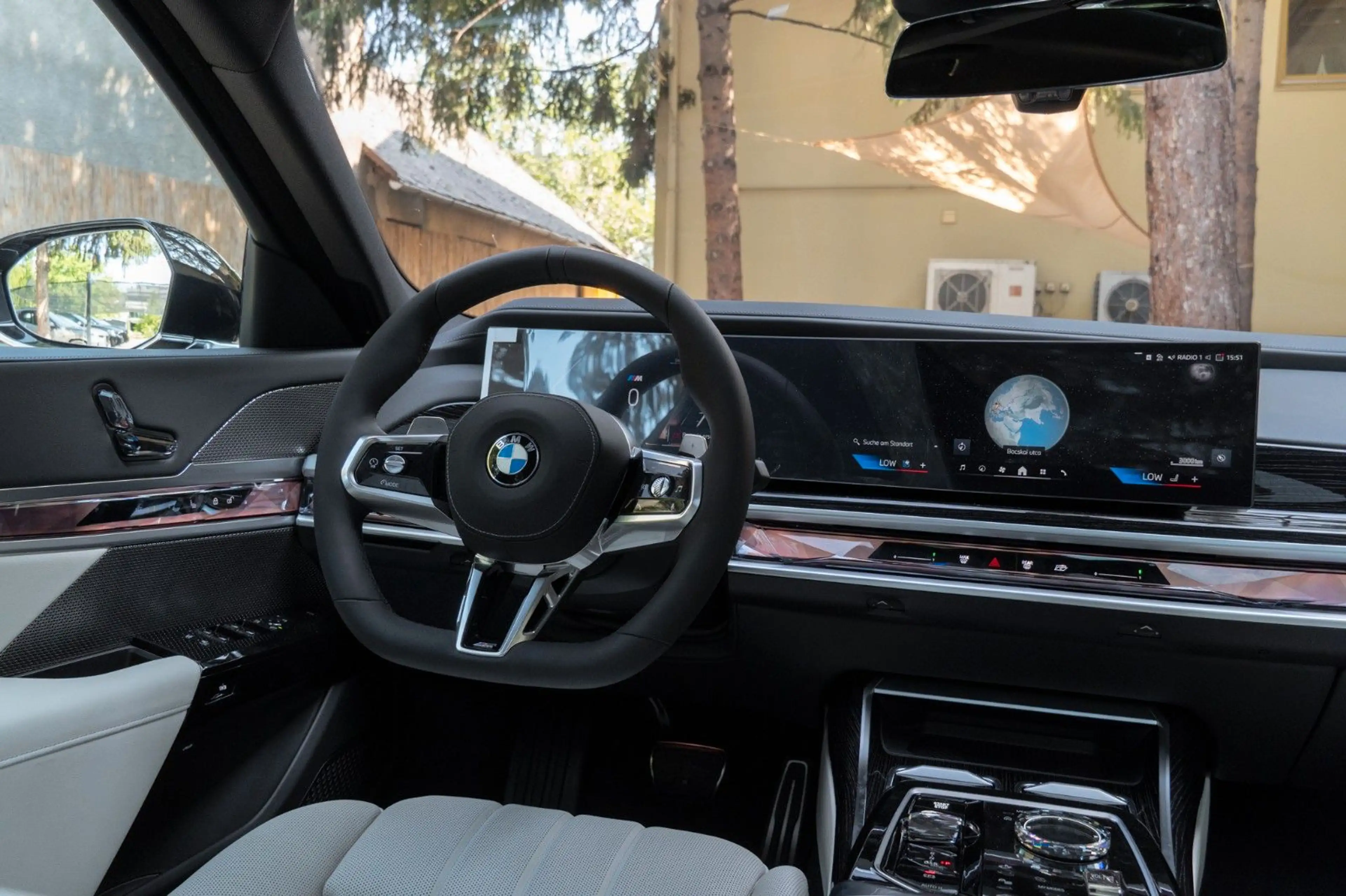 BMW 740 d M SPORT.DR.ASS.PRO.MASSAGE.SKY.AUT.TÜR.AHK — photo 9