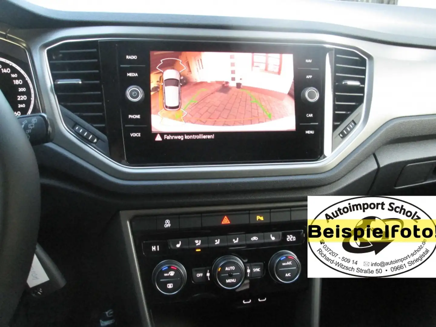 Volkswagen T-Roc 1.5 eTSI DSG 85 kw mild hybrid Trend ACC, Kamera - 2