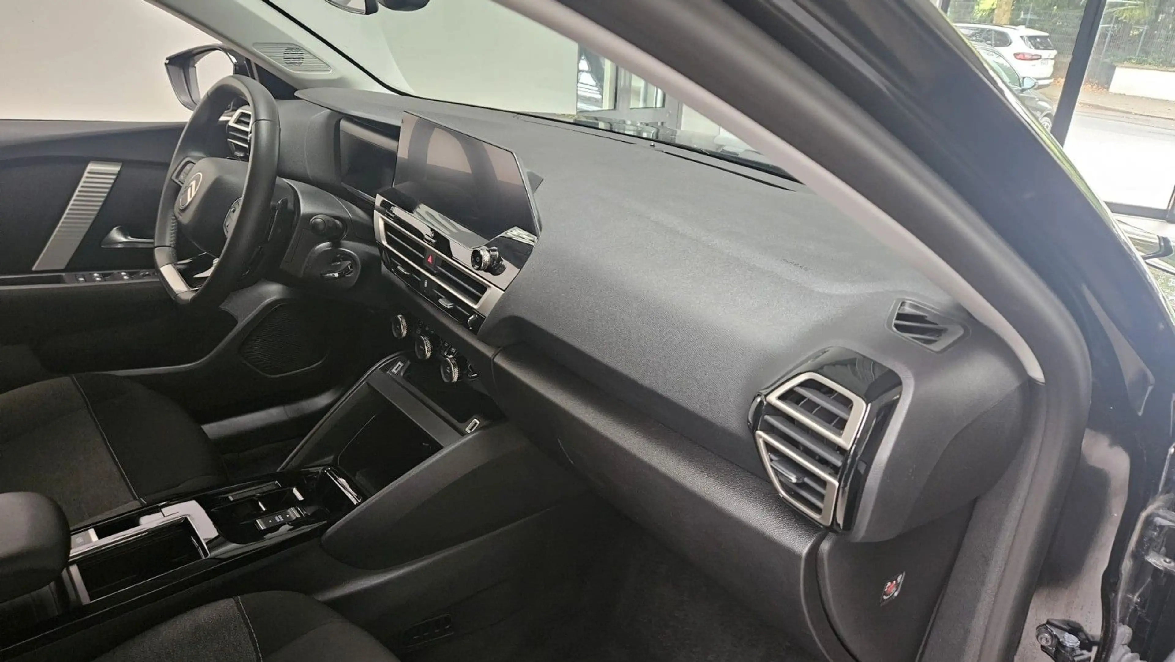 Citroen C4 Lim. YOU 1.2 Mild-Hybrid Autom. LED Tempo PDC — photo 11