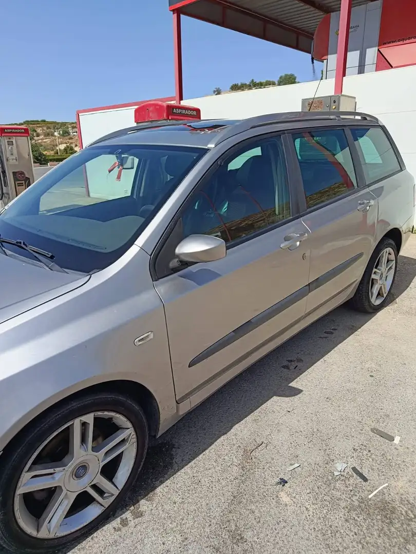 Fiat Stilo Stilo Multi Wagon 1.9 JTD 115 Dynamic Dynamic Plateado - 1