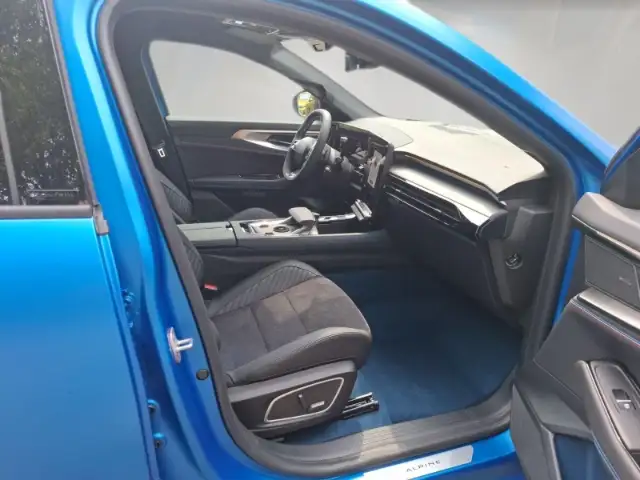 Renault Rafale view 13