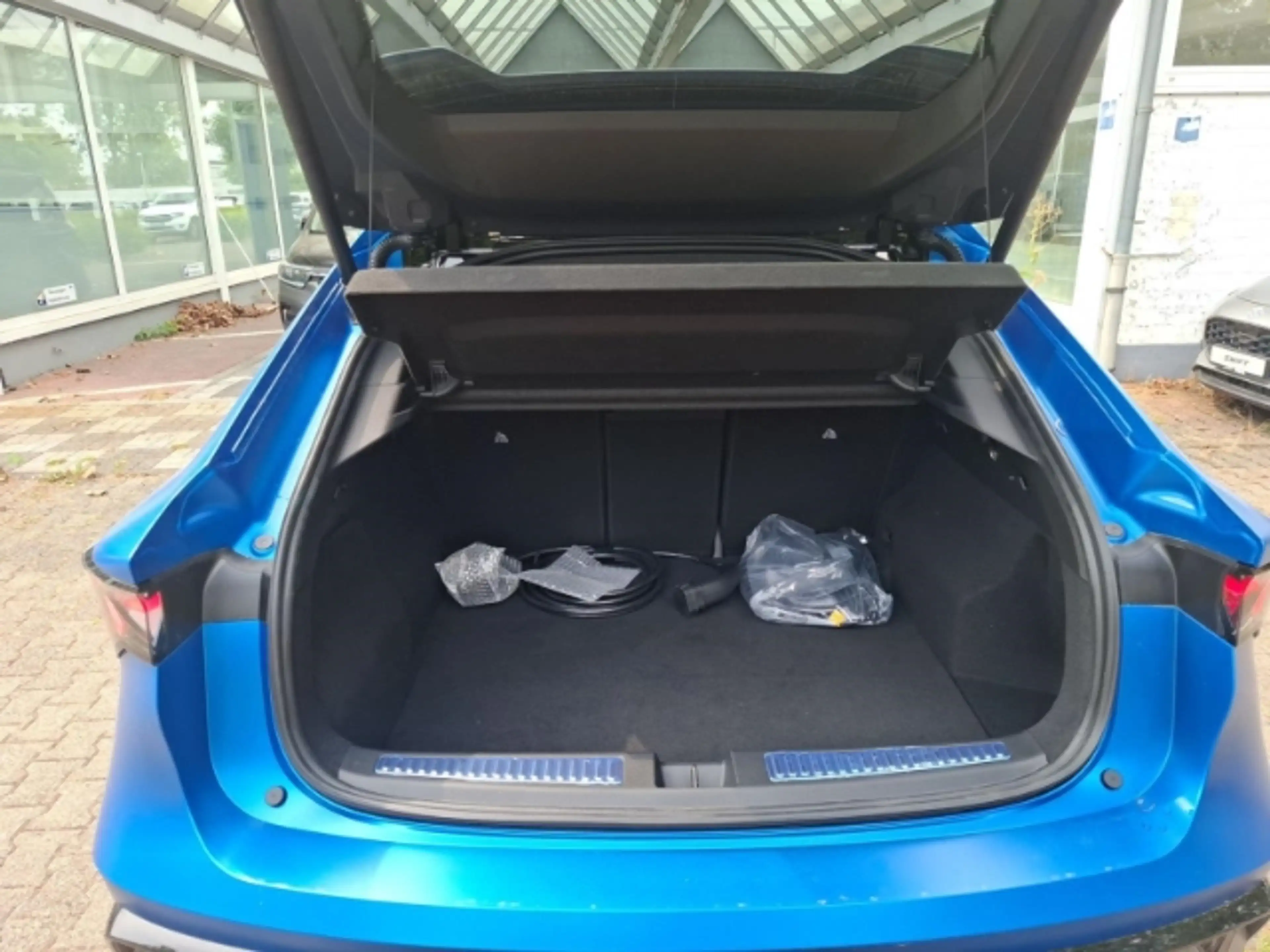 Renault Rafale Atelier Alpine Hyper Hybrid E-Tech 4x4 300 Plug-In — photo 11