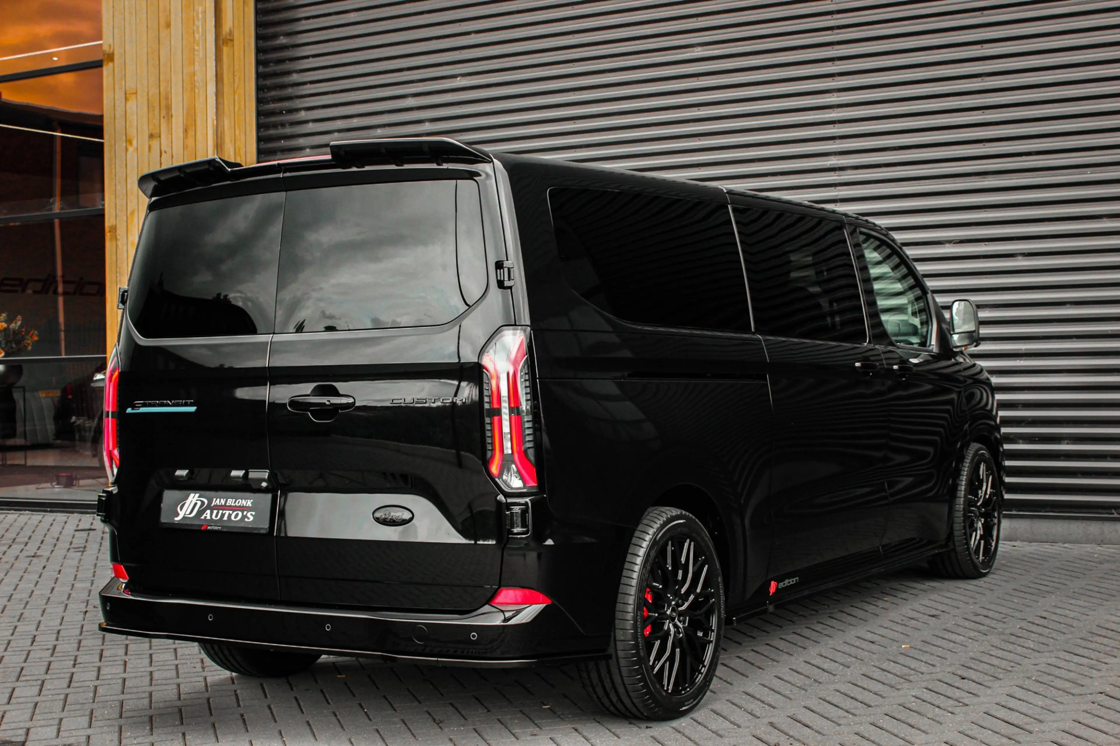 Ford E-Transit Cust. 320 L2H1 Limited 71 kWh DC DUBBEL CABINE / J — photo 12