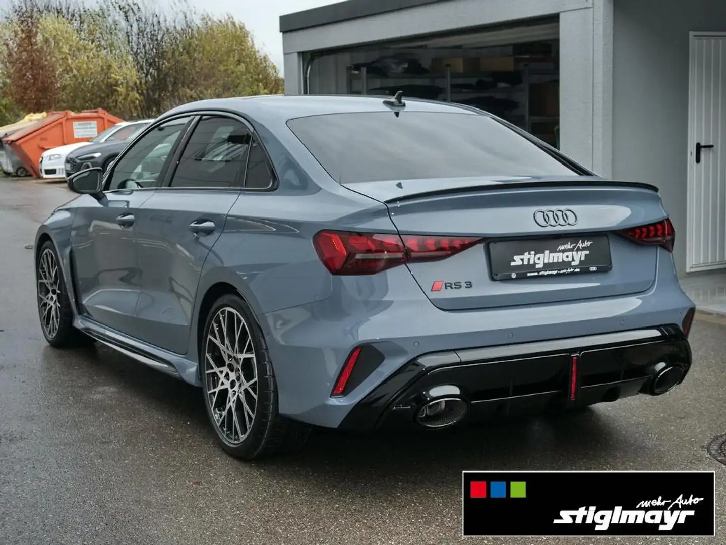 Audi RS3 Limousine 294(400) kW(PS) S tronic Alu-19` Grau - 2