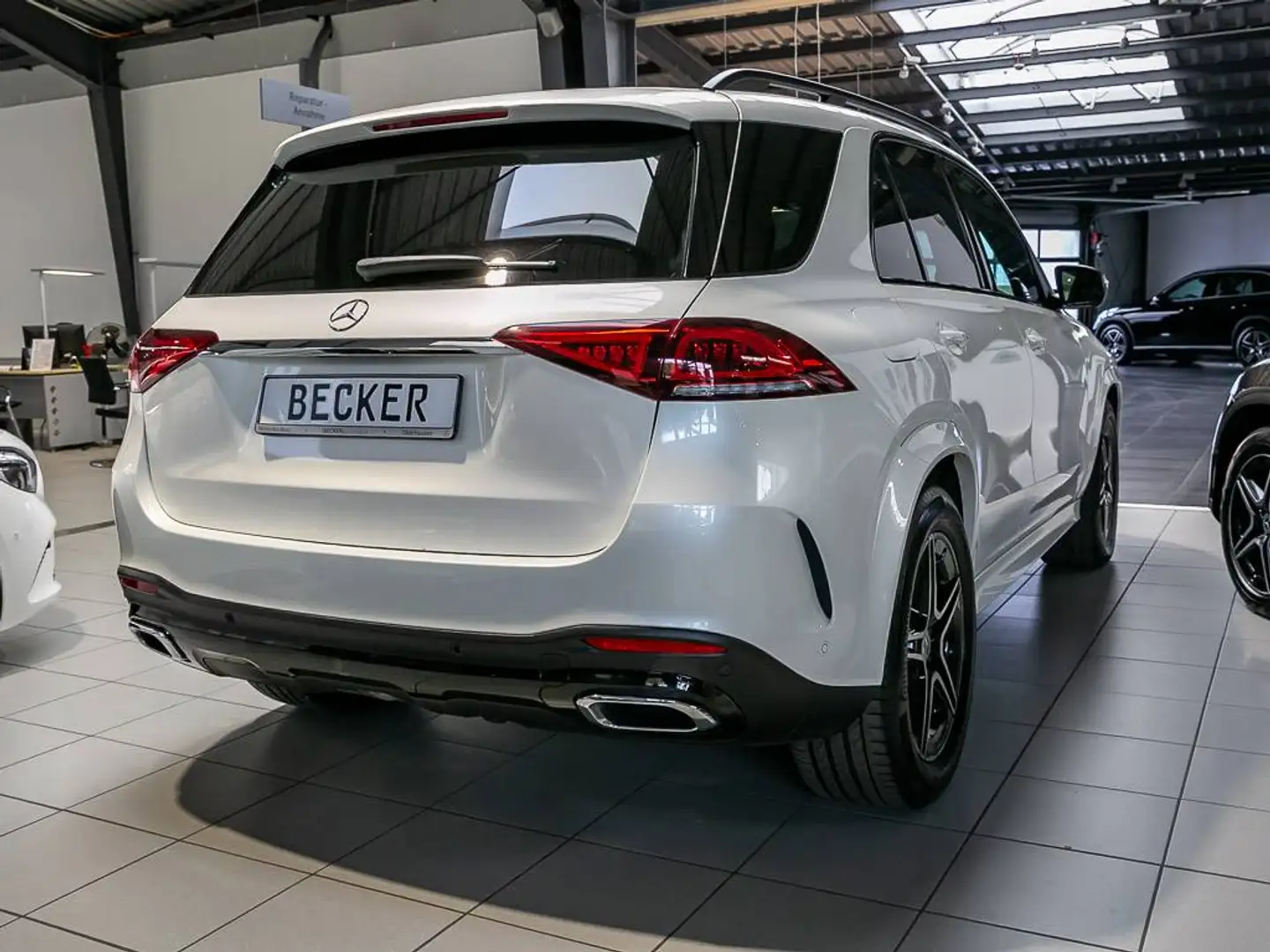 Mercedes-Benz GLE 450 AMG PANO AHK NIGHT 360°KAM DISTR MULTI Blanc - 2