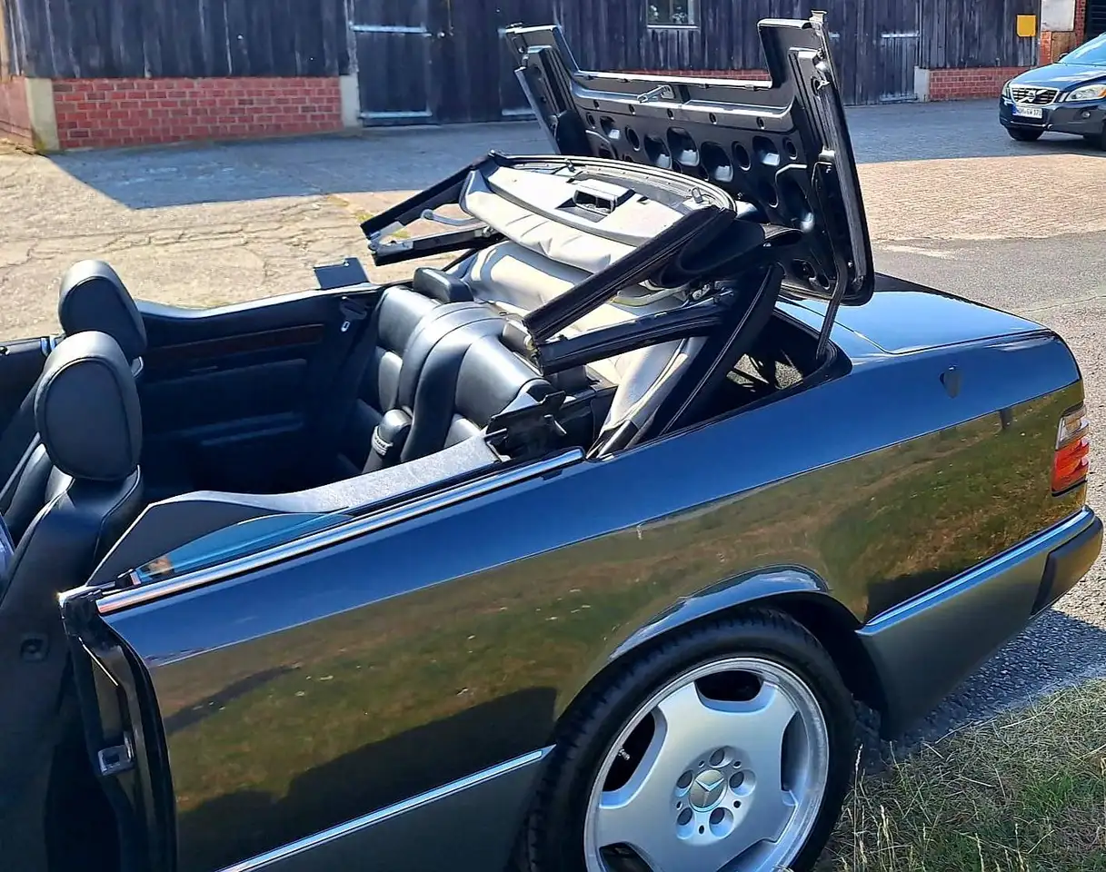 Mercedes-Benz 300 W 124, foto 2