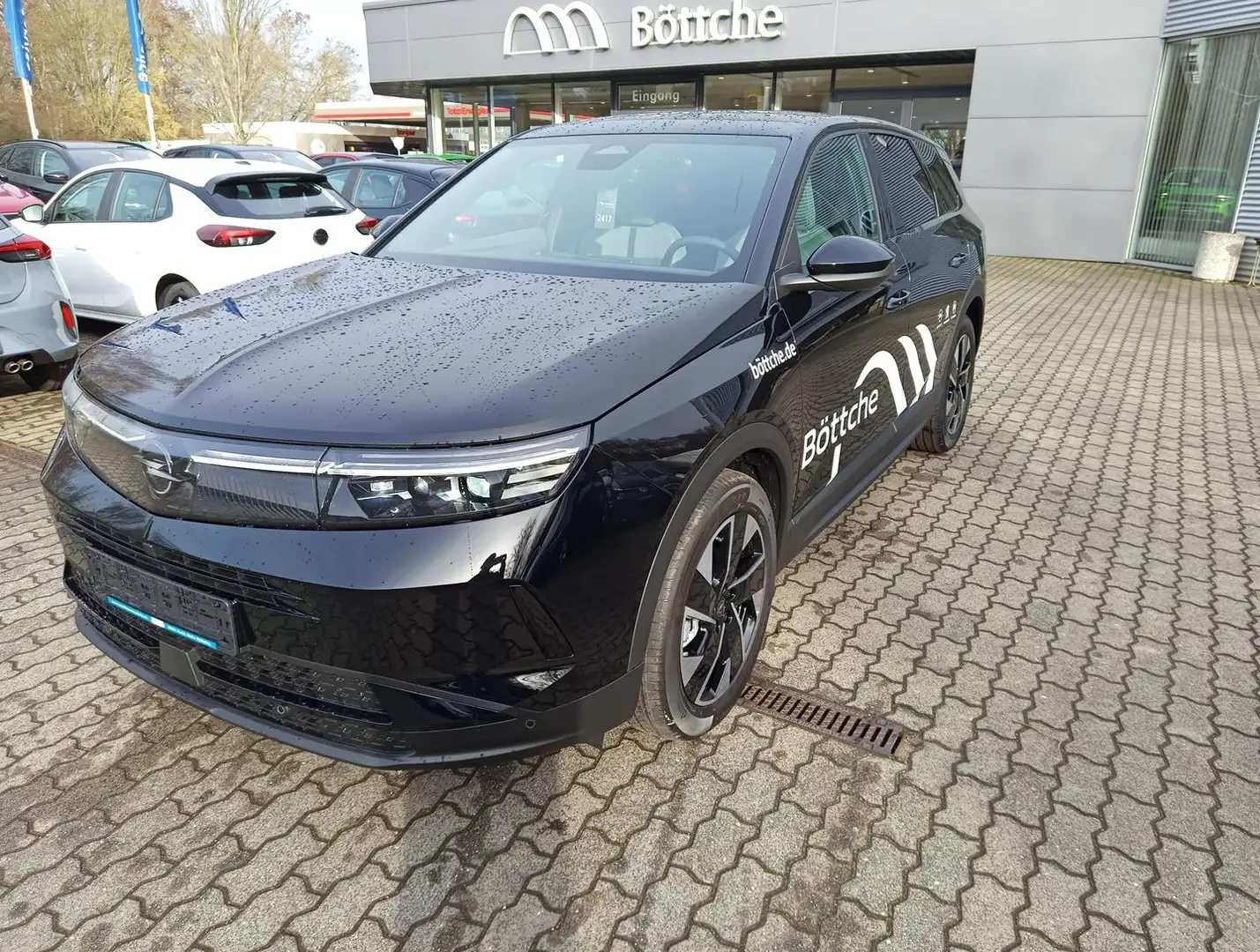 Opel Grandland 1.2 48V Mild-Hybrid 100kW GS Schwarz - 2