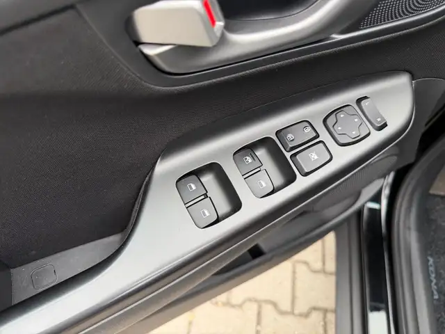 Hyundai Kona view 16