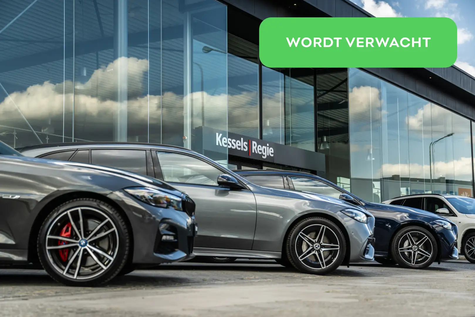 BMW 225 2-serie Active Tourer 225e xDrive Panorama Camera Zwart - 1