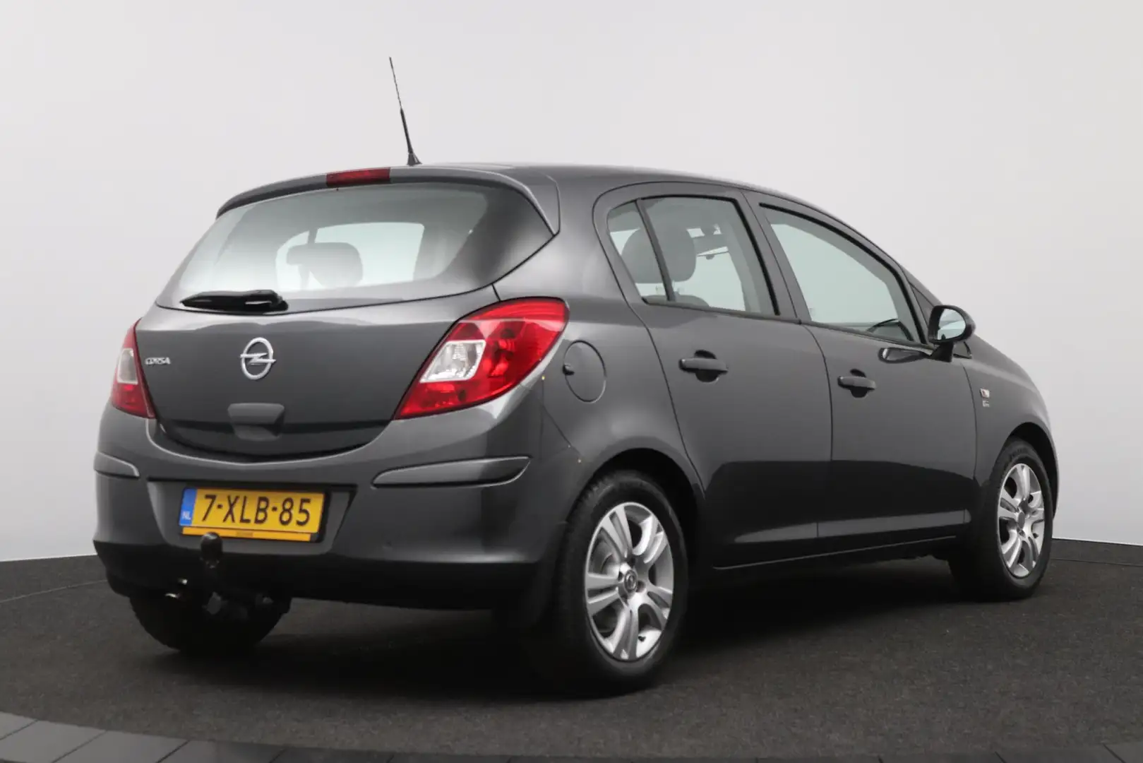 Opel Corsa 1.2-16V Anniversary Edition Grijs - 2