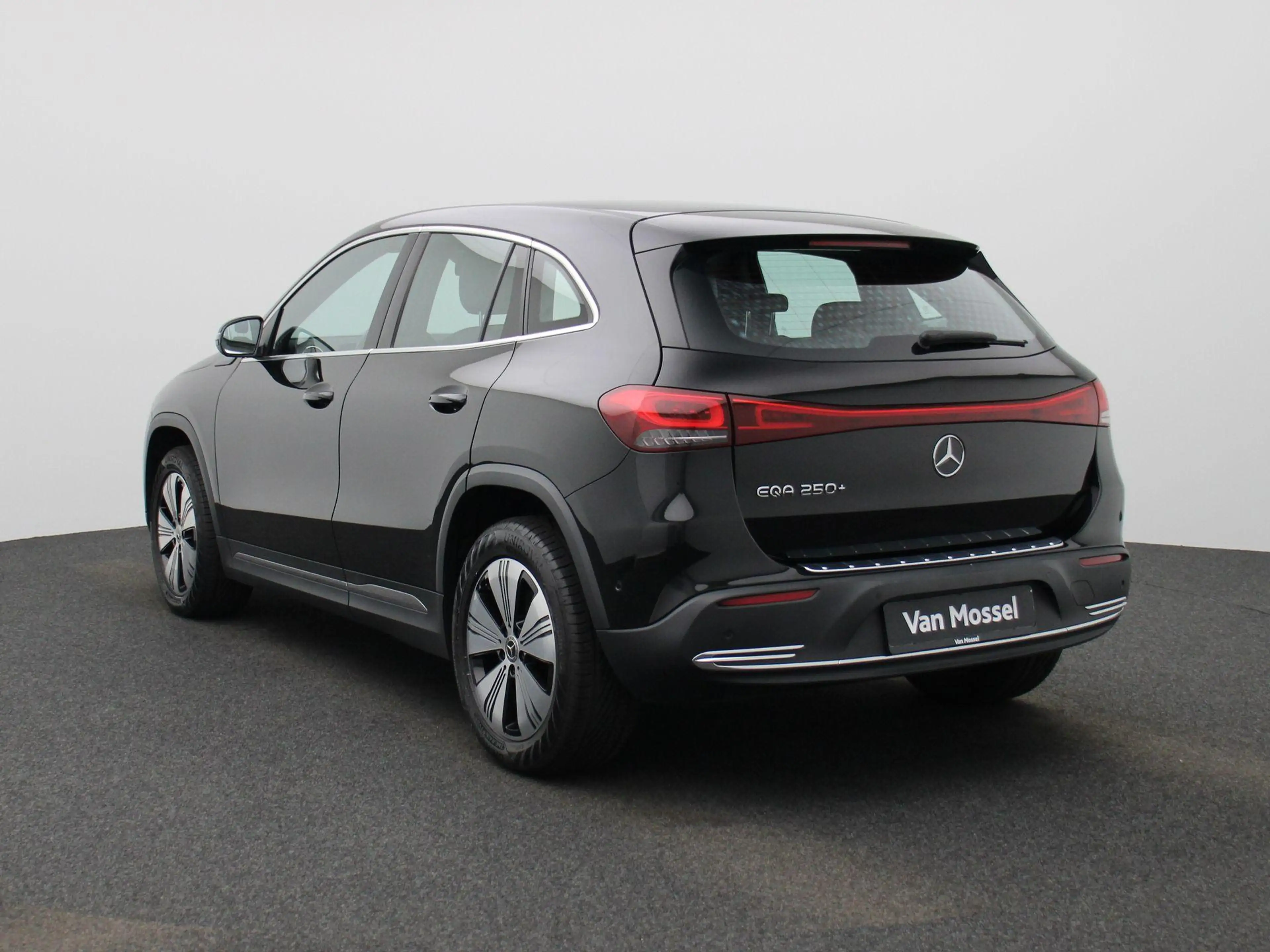 Mercedes-Benz EQA 250 250+ Luxury Line | NAVIGATIE | STOELVERWARMING | C — photo 2