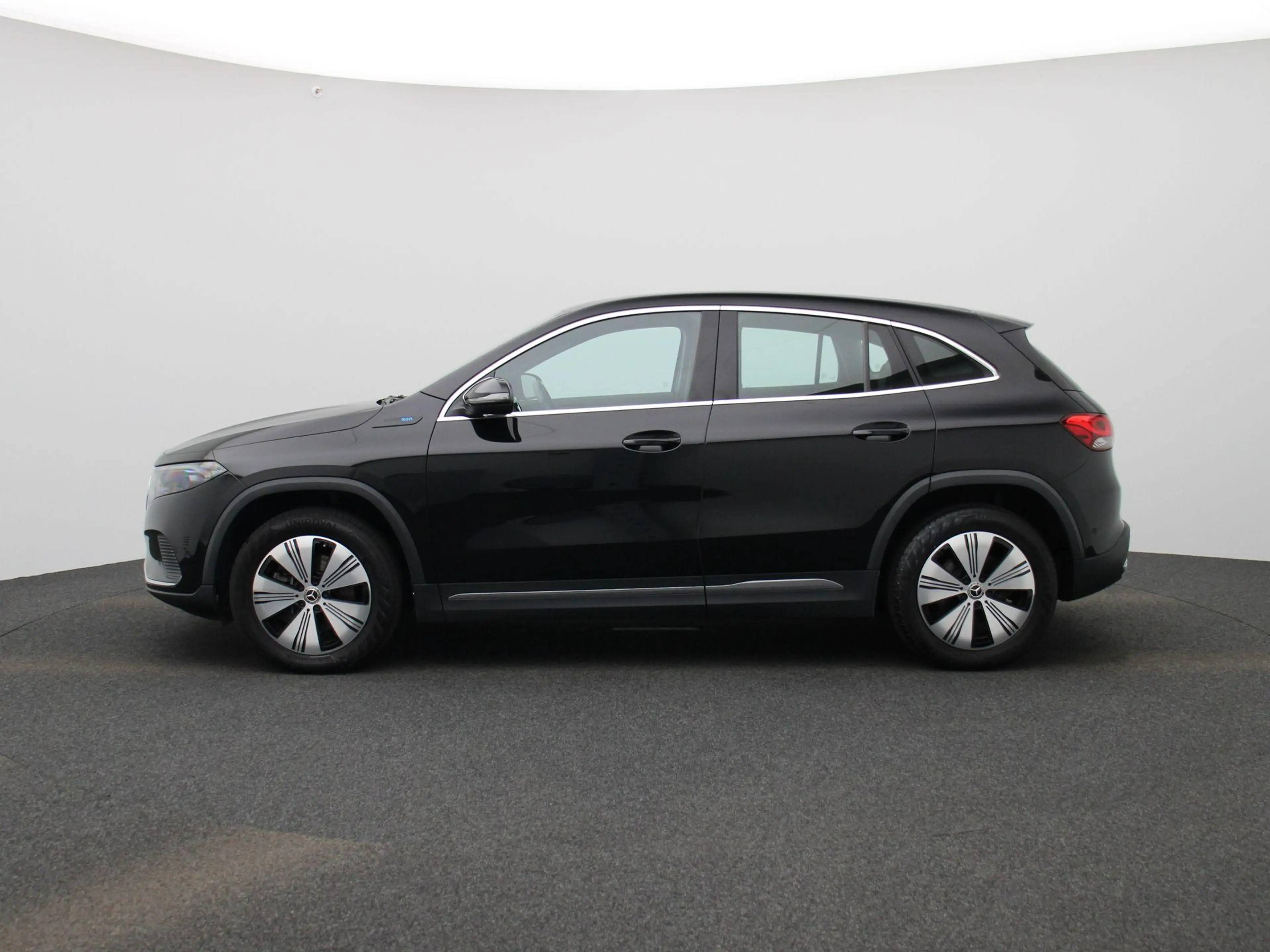 Mercedes-Benz EQA 250 250+ Luxury Line | NAVIGATIE | STOELVERWARMING | C — photo 4
