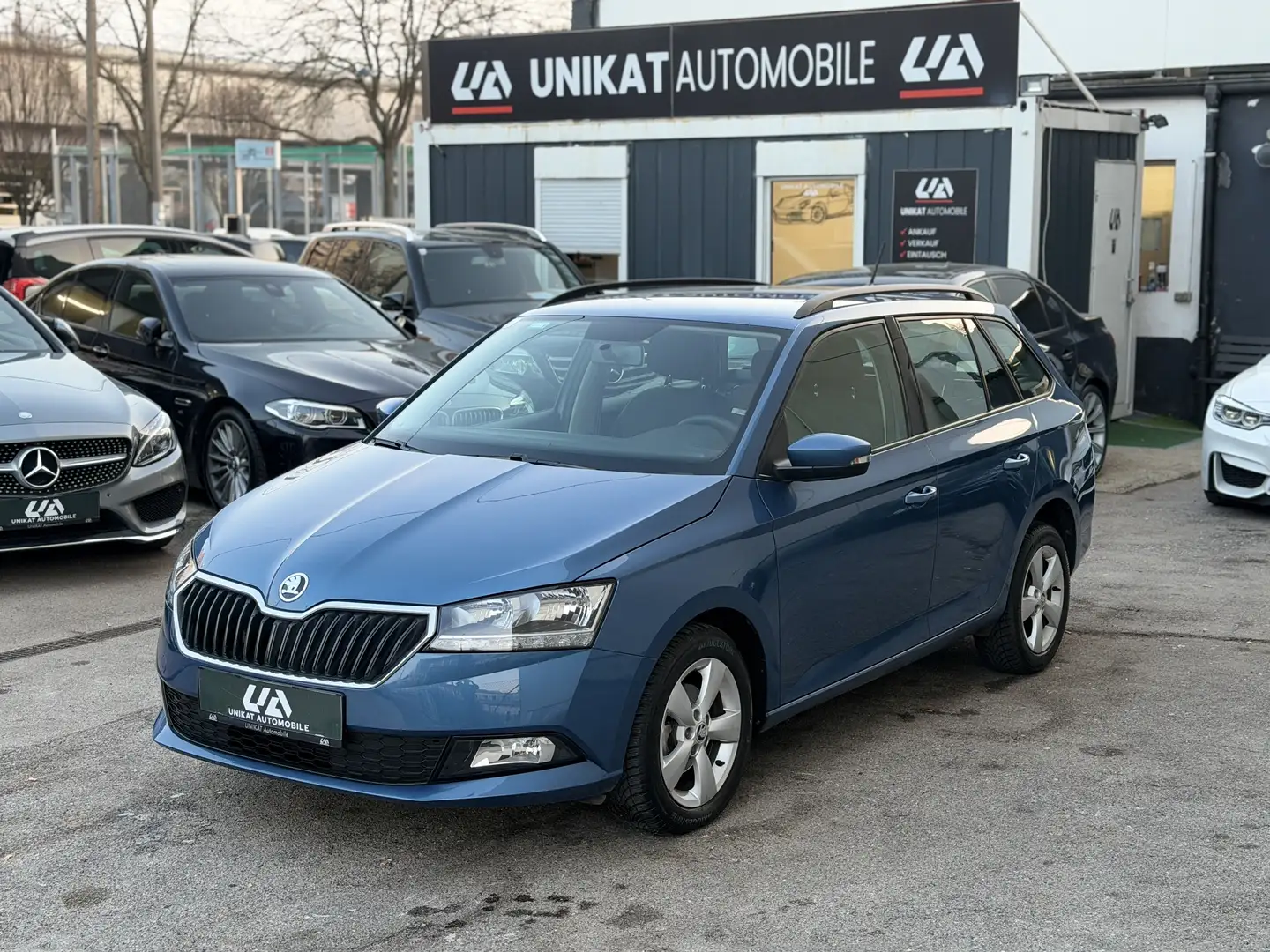 Skoda Fabia Active 1,0 TSI*Sitzheizung* *Klima* *Erstbesitz* Blau - 1
