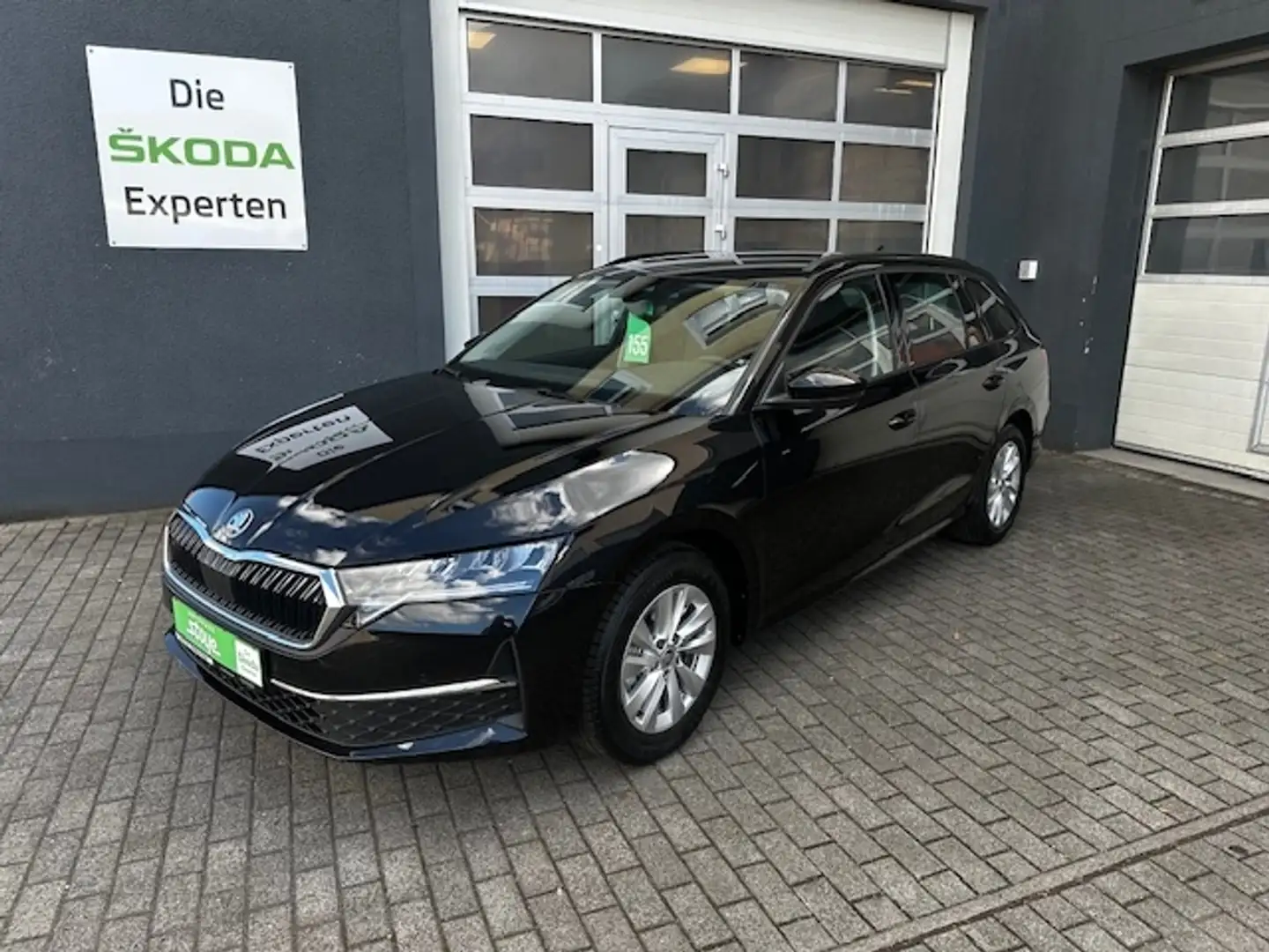 Skoda Octavia Combi 2.0 TDI DSG AHK;5 J-Garantie;ACC;CARPLAY;SH Schwarz - 2