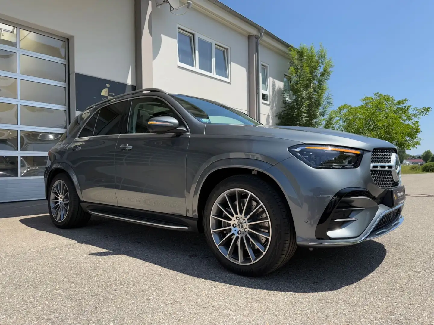 Mercedes-Benz GLE 450 d 4Matic*Premium Plus*2025* Grau - 1