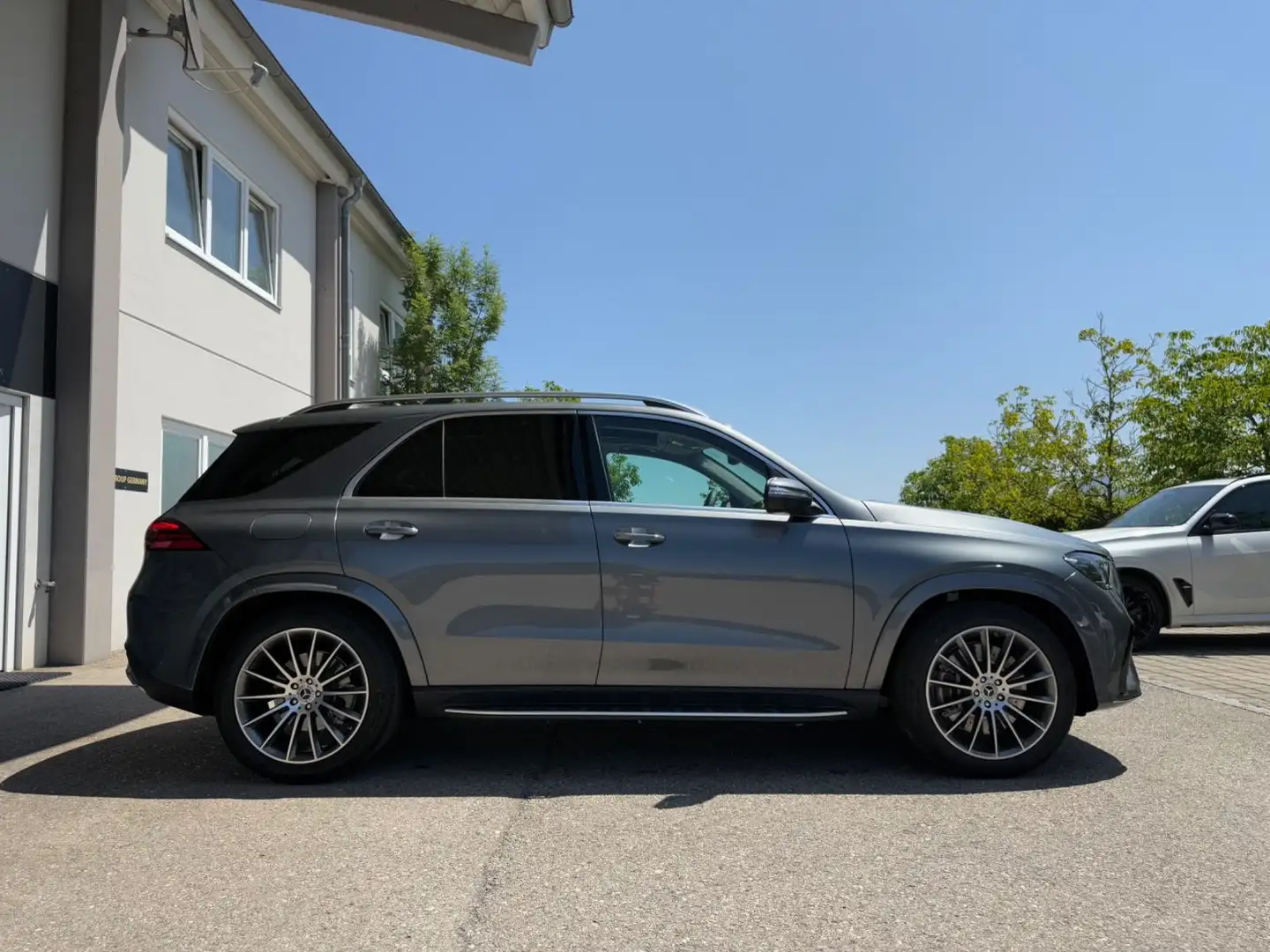 Mercedes-Benz GLE 450 d 4Matic*Premium Plus*2025* Grau - 2