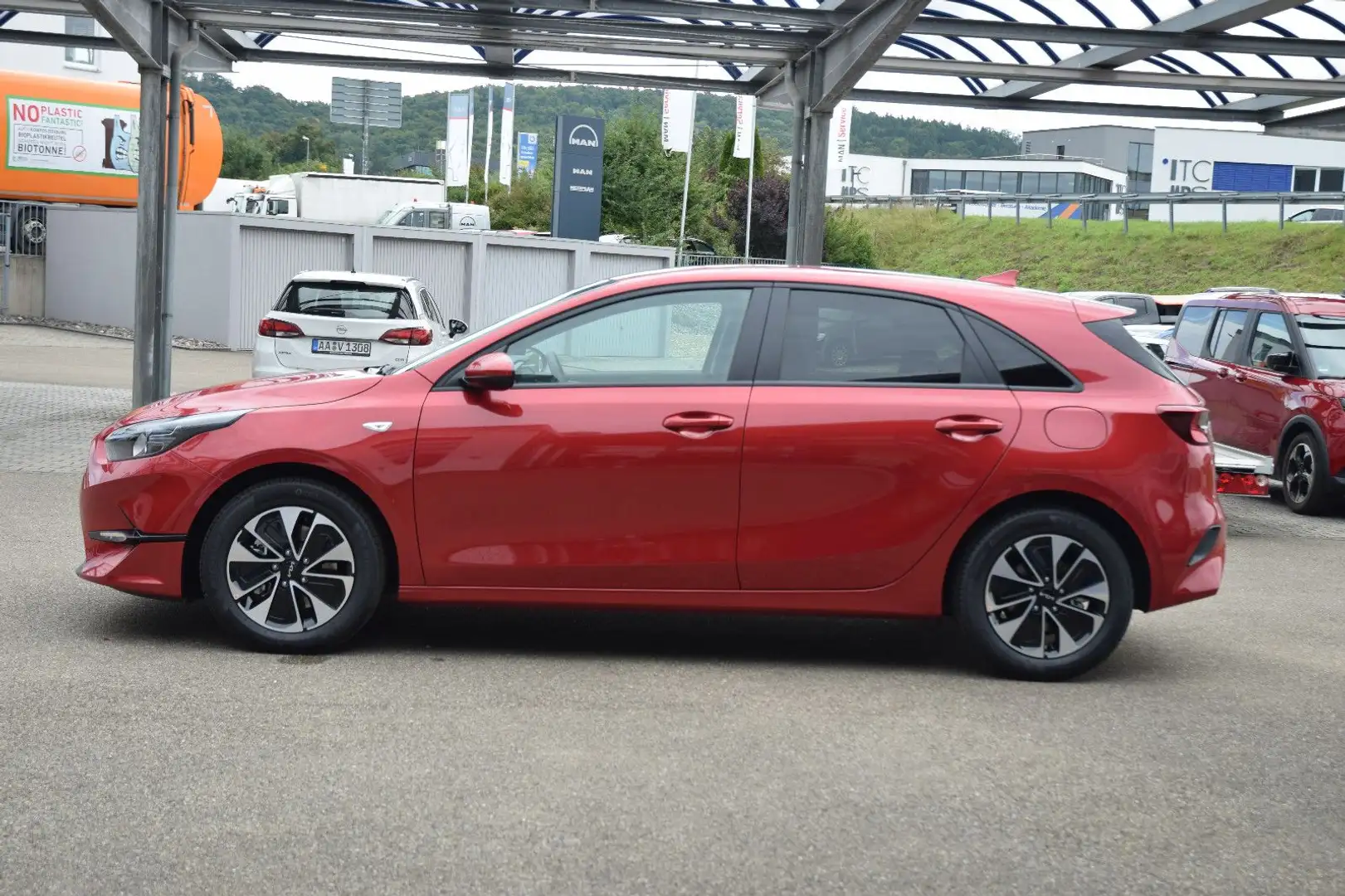 Kia Ceed / cee'd CEED 1.5 T-GDi 140 PS SHZ KAMERA NAVI PRIVACY Rouge - 2