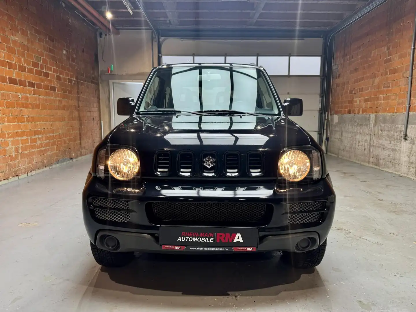 Suzuki Jimny Club Lim. 1.3 KAT Metallic+KLIMA+1.HAND Noir - 2