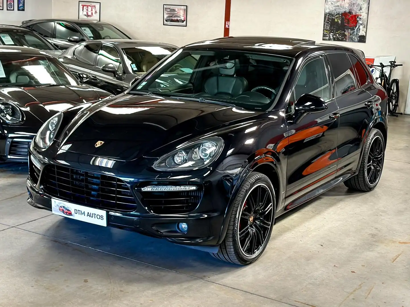 Porsche Cayenne 4.8 V8 S Turbo Tiptronic S A Schwarz - 1