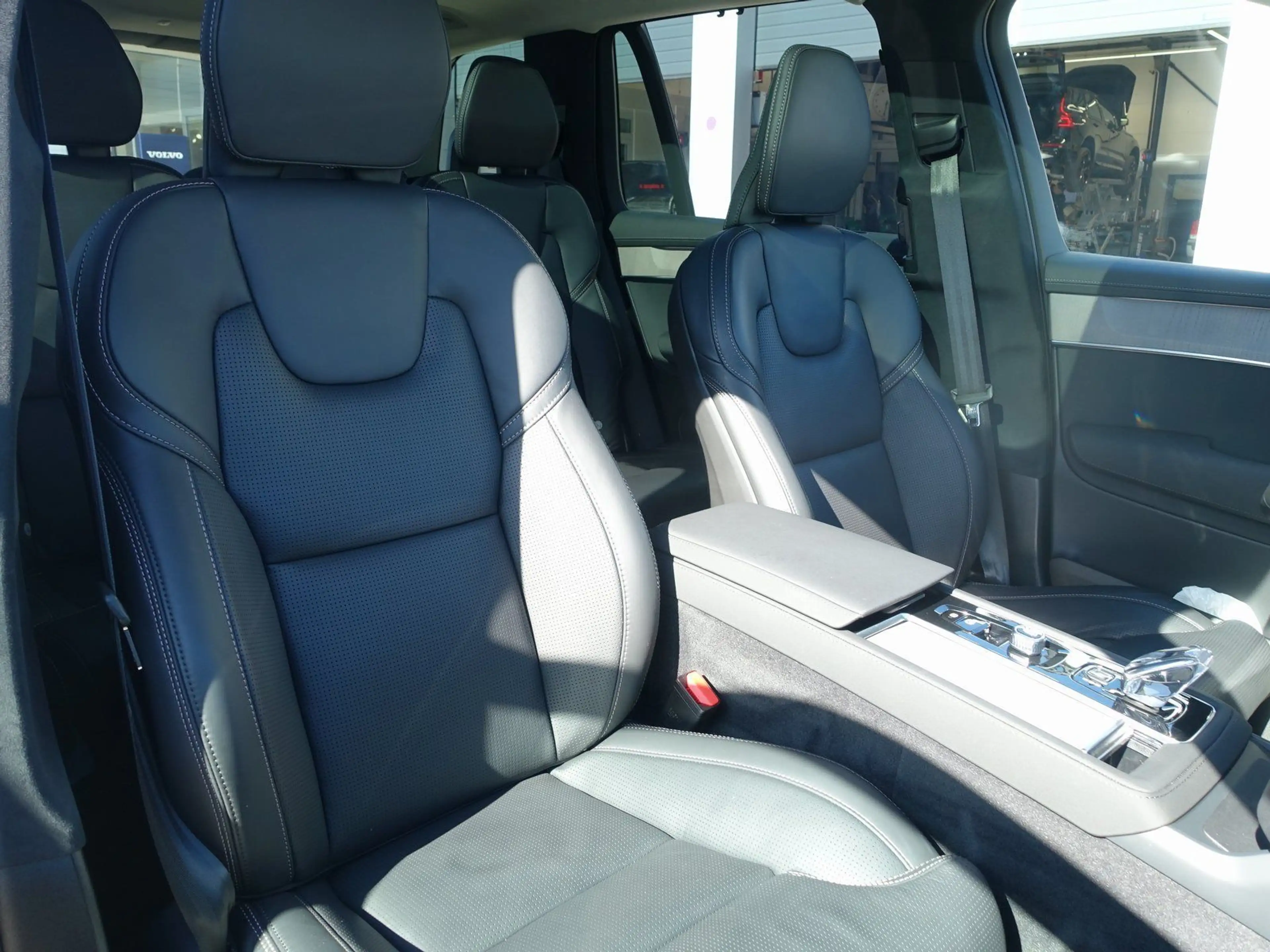 Volvo XC90 Ultra, T8 AWD Plug-in/FourC/Pano/HUD/AHK — photo 8