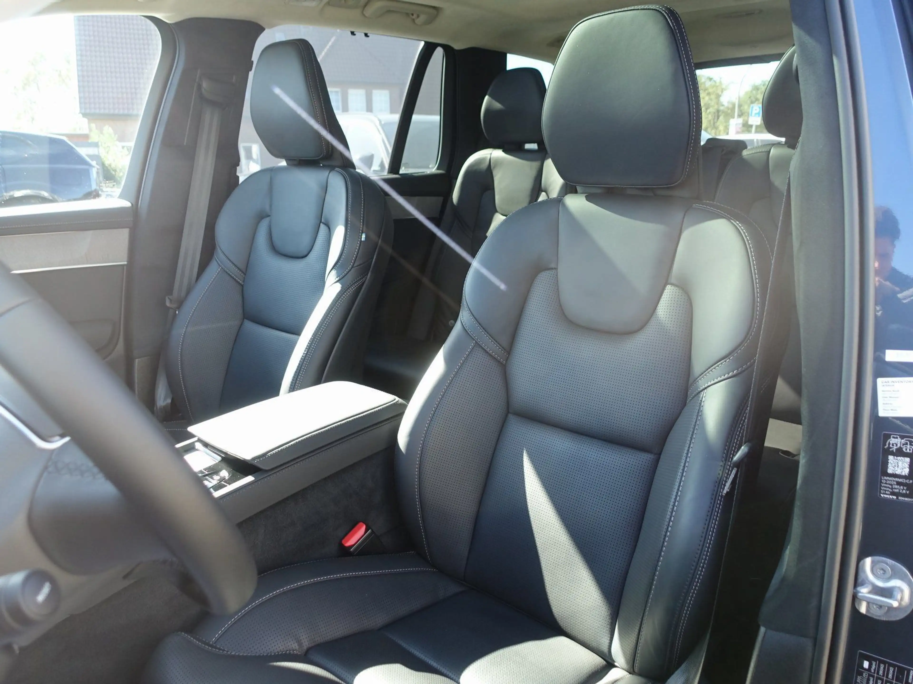 Volvo XC90 Ultra, T8 AWD Plug-in/FourC/Pano/HUD/AHK — photo 11