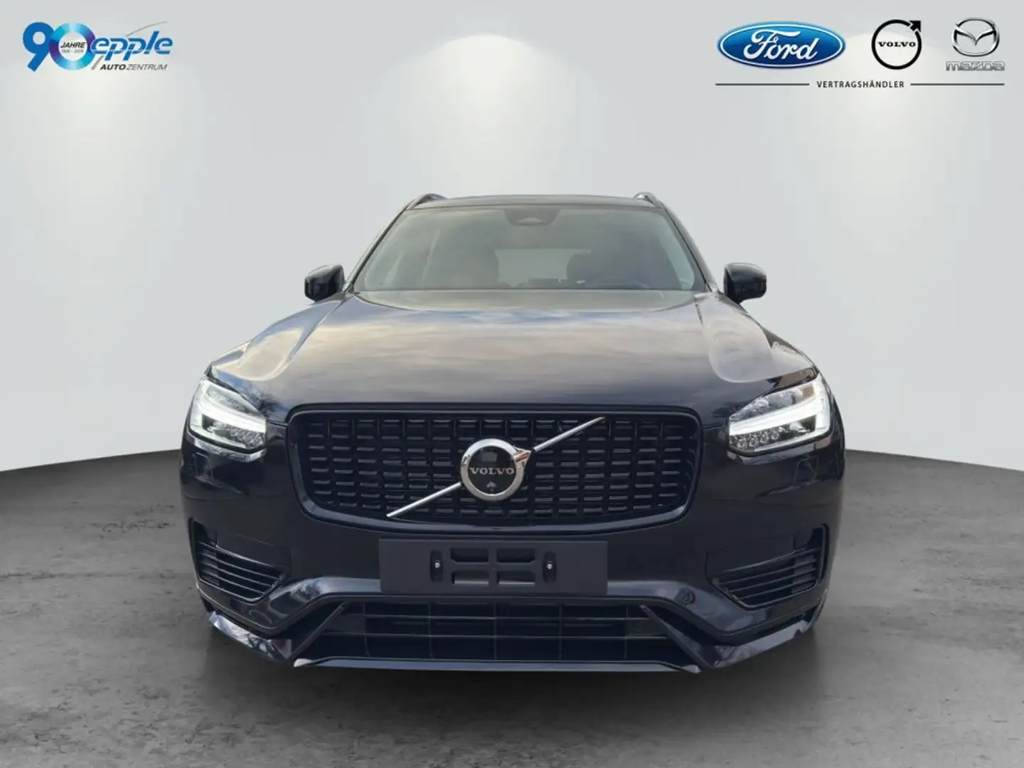Volvo XC90 T8 AWD Plug-in Hybrid Ultra Dark (L) Schwarz - 2