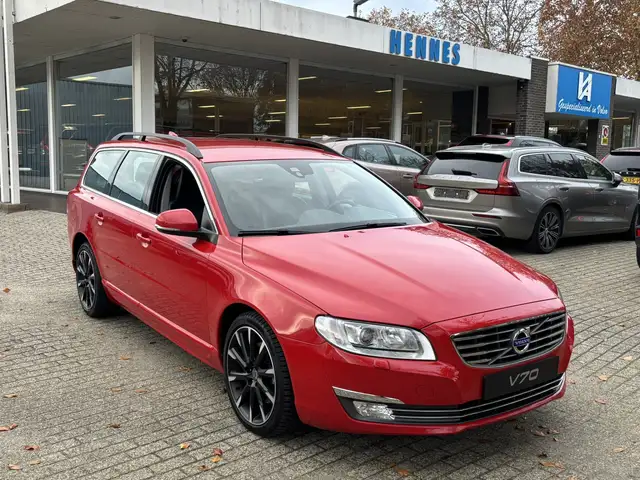 Volvo V70 2.0 T5 213pk VIJF Cilinder Xenon