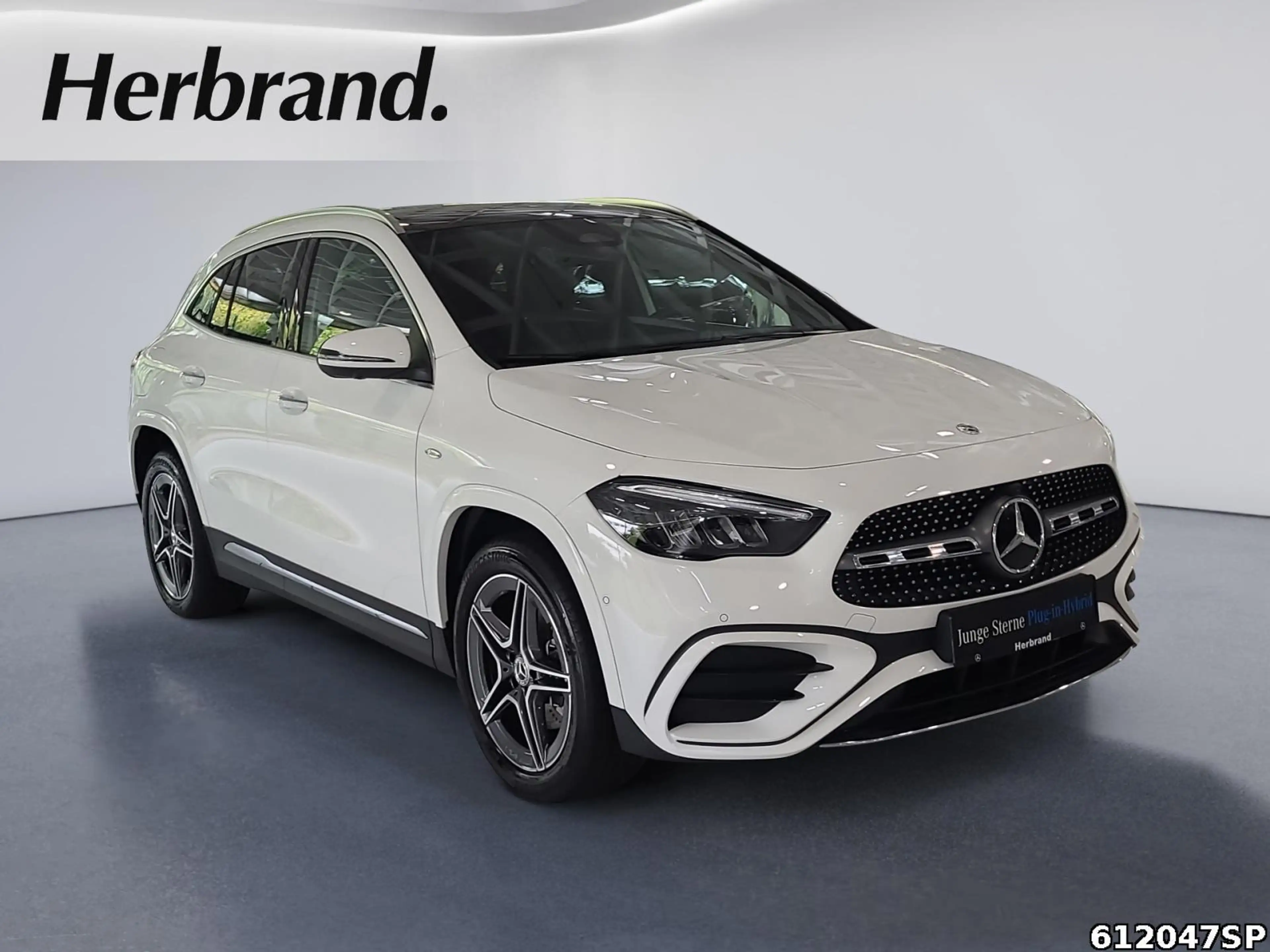 Mercedes-Benz GLA 250 e AMG  Pano Keyless 360° Lenkradhzg LED. — photo 2