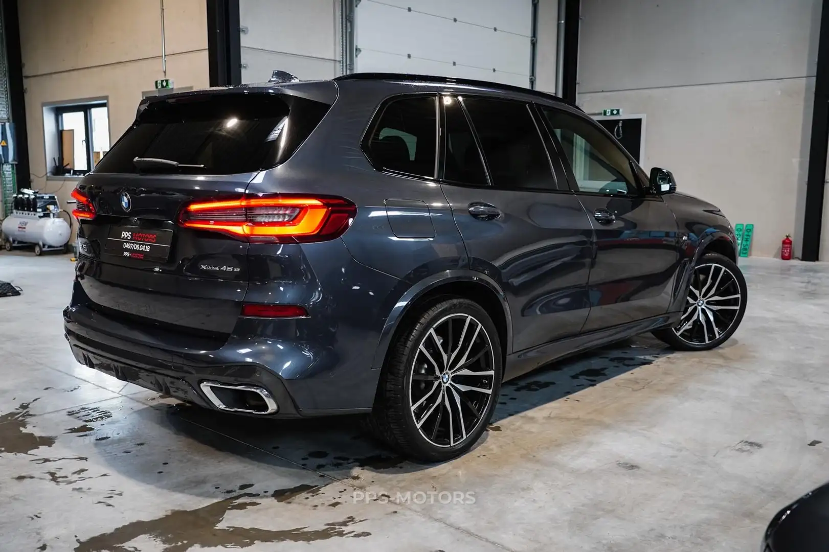 BMW X5 xDrive45e M Pakket Pano Head up BTW Blauw - 2