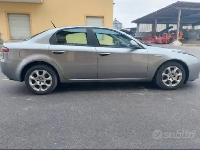 Alfa Romeo 159